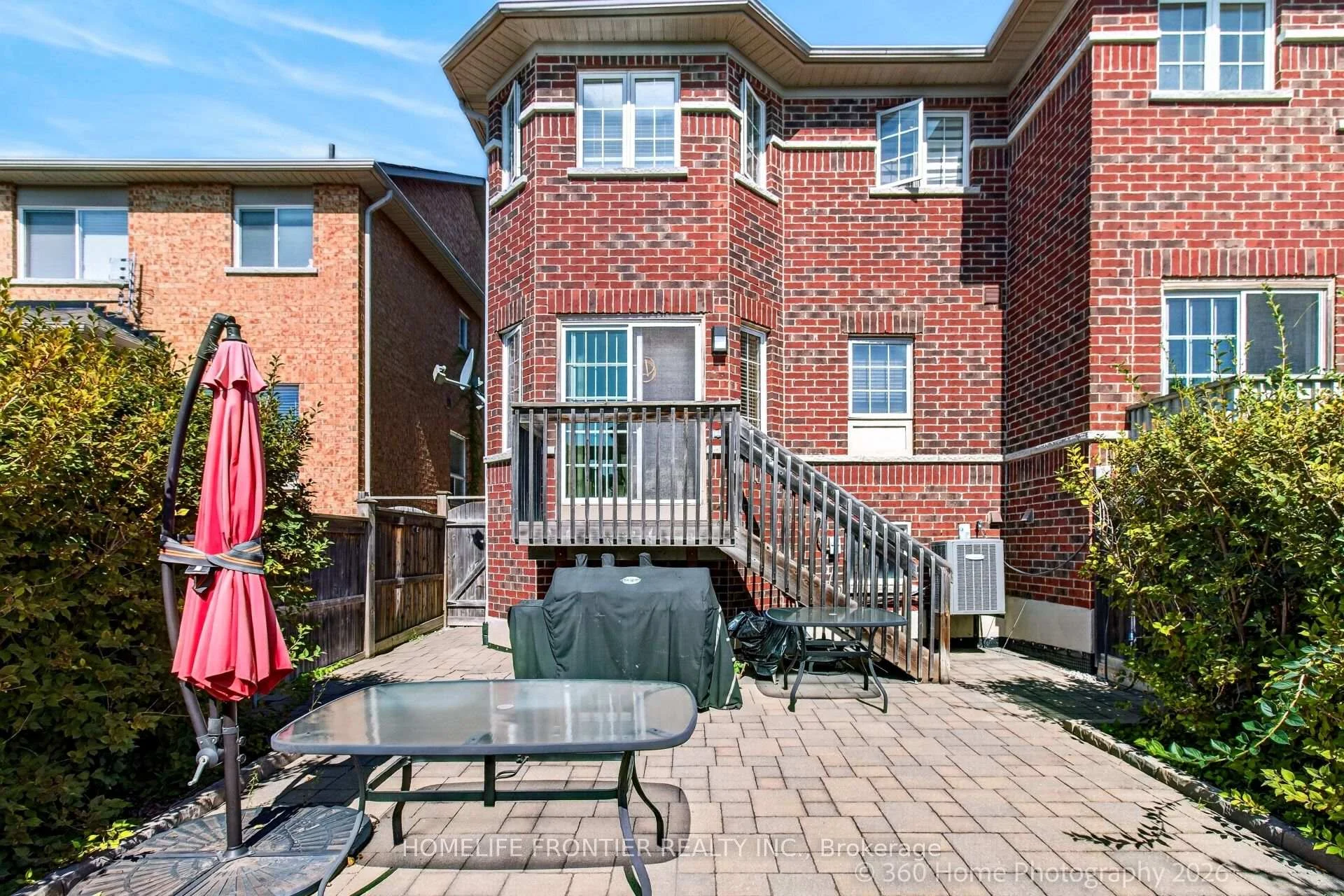 Photo 3 of 312 Lauderdale Drive, Vaughan, Patterson — HOMEH