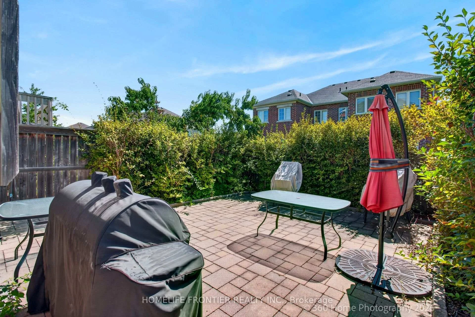 Photo 4 of 312 Lauderdale Drive, Vaughan, Patterson — HOMEH