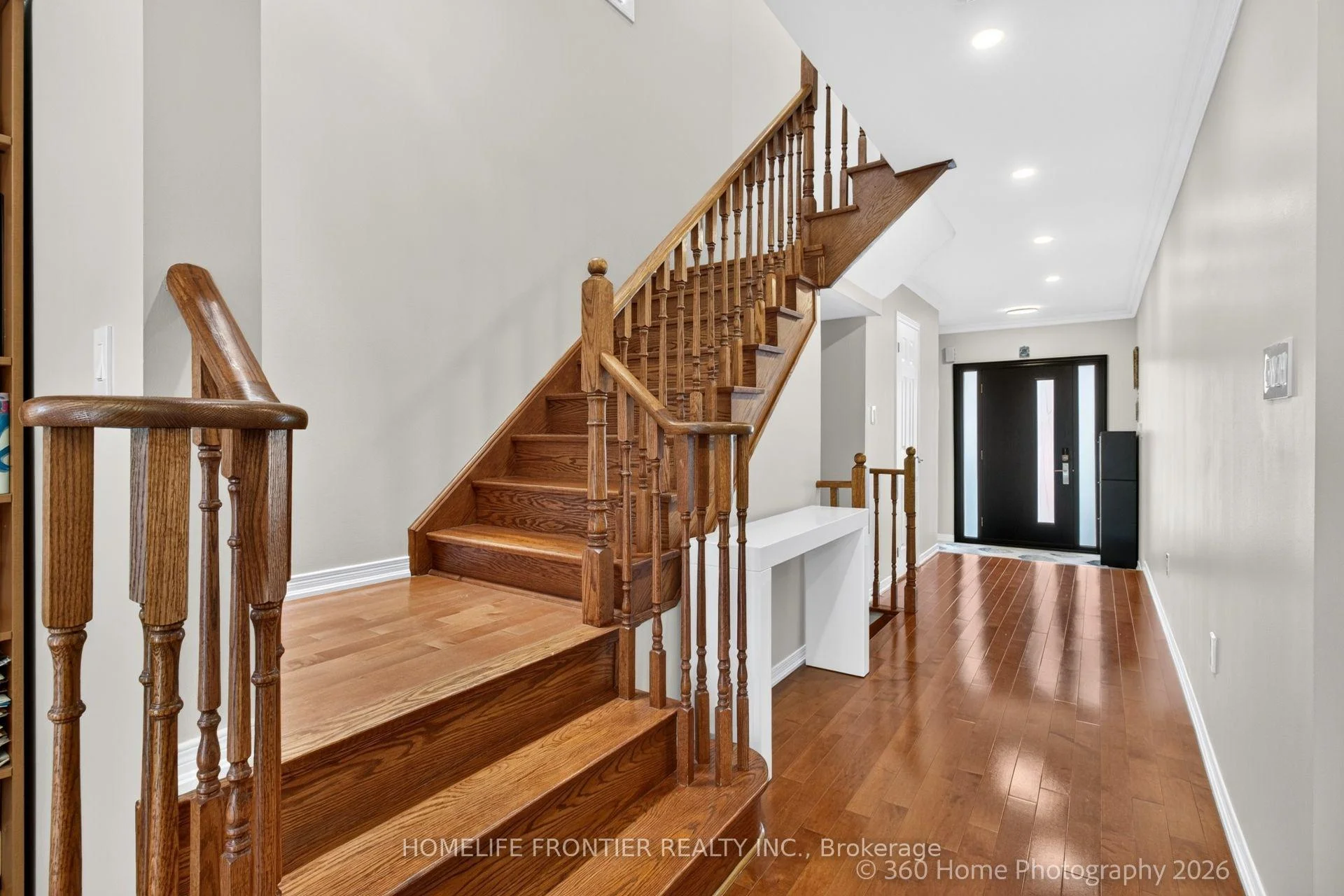 Photo 6 of 312 Lauderdale Drive, Vaughan, Patterson — HOMEH