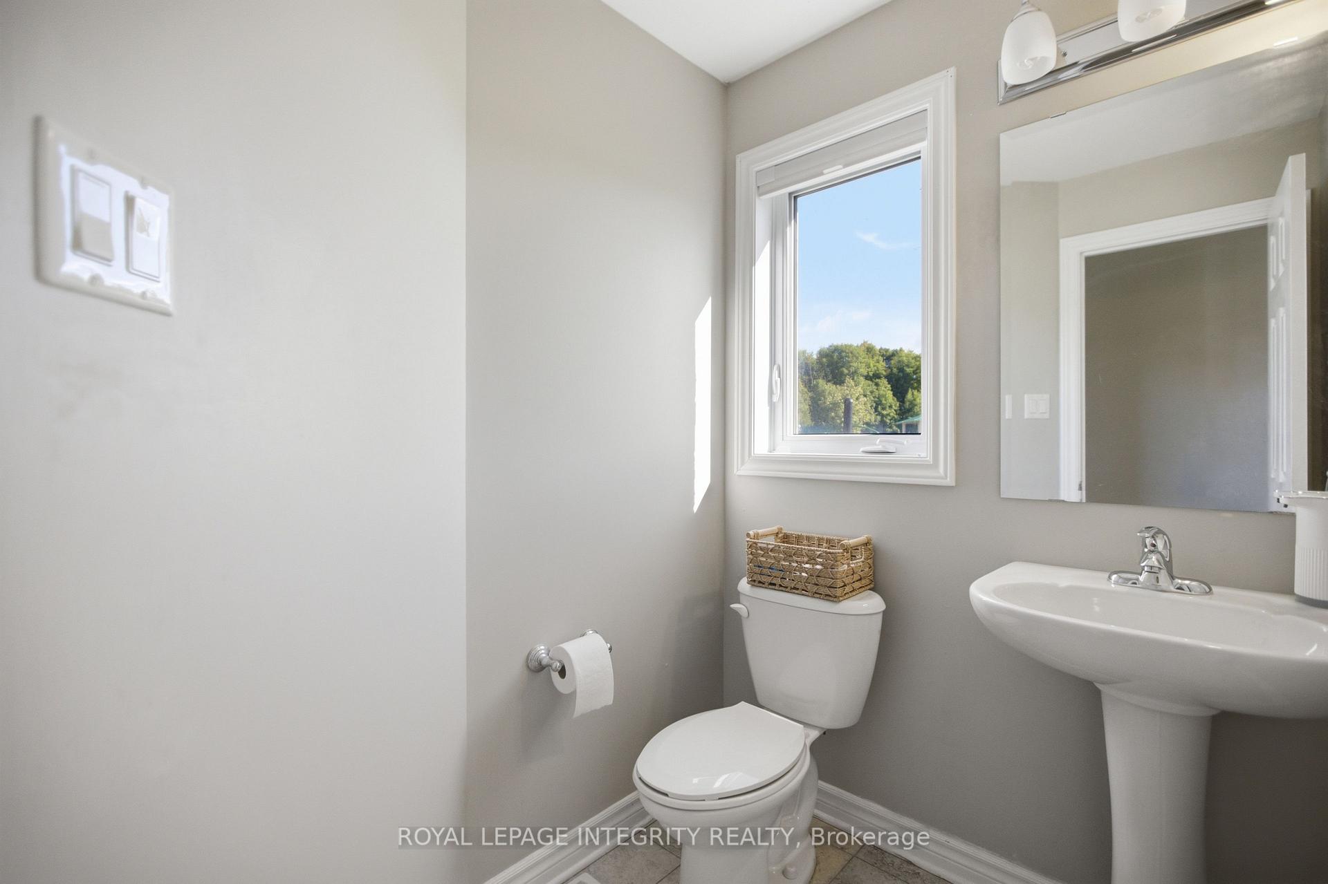 Photo 5 of 320 Tourmaline Crescent, Ottawa, Barrhaven - Strandherd — HOMEH