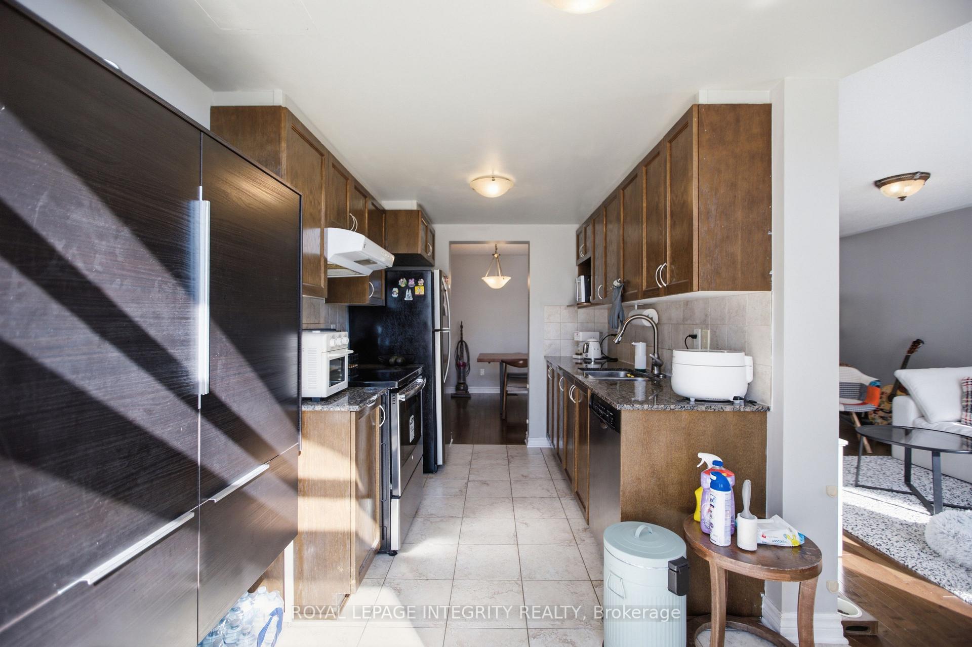 Photo 10 of 320 Tourmaline Crescent, Ottawa, Barrhaven - Strandherd — HOMEH