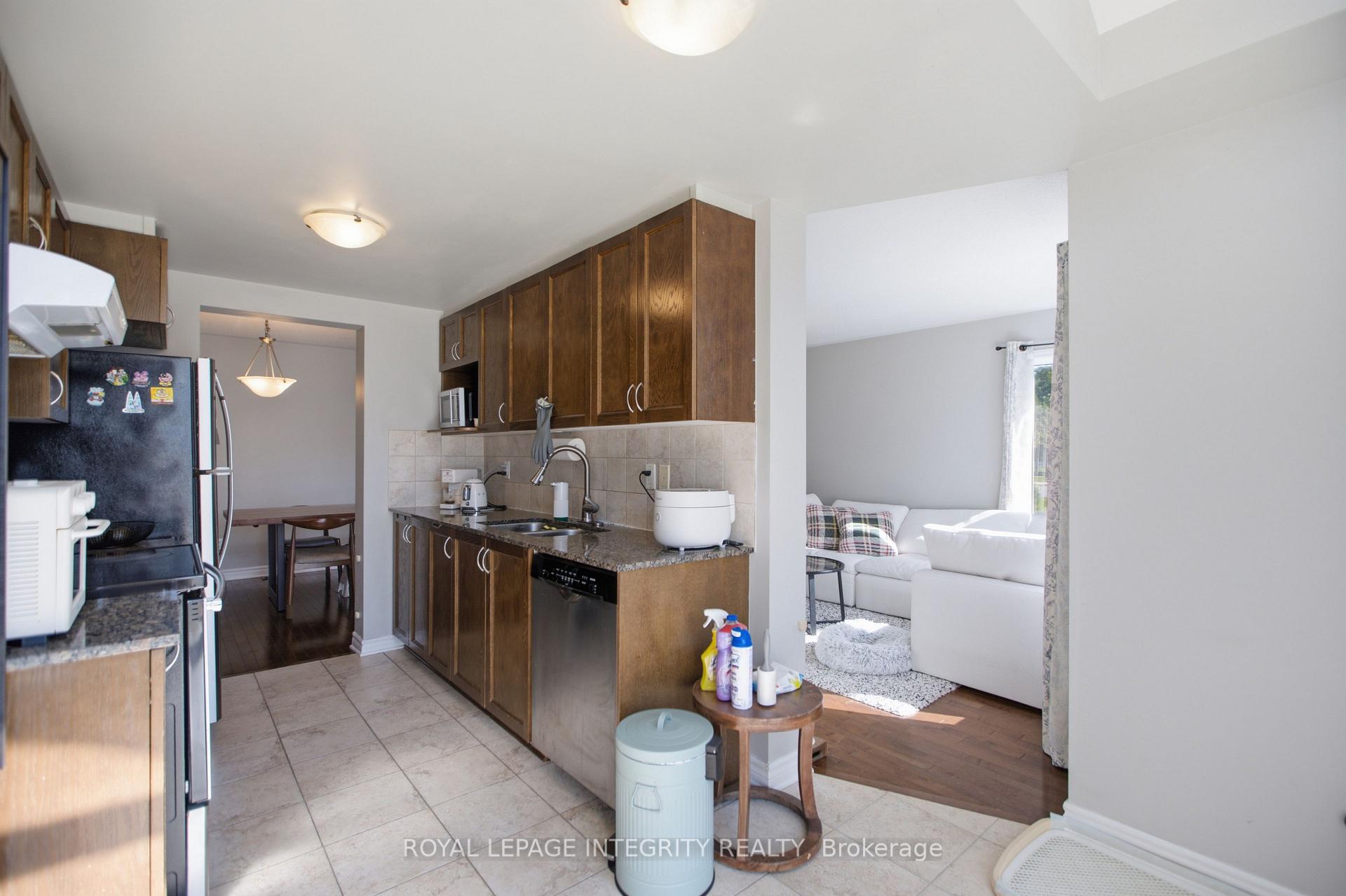 Photo 12 of 320 Tourmaline Crescent, Ottawa, Barrhaven - Strandherd — HOMEH