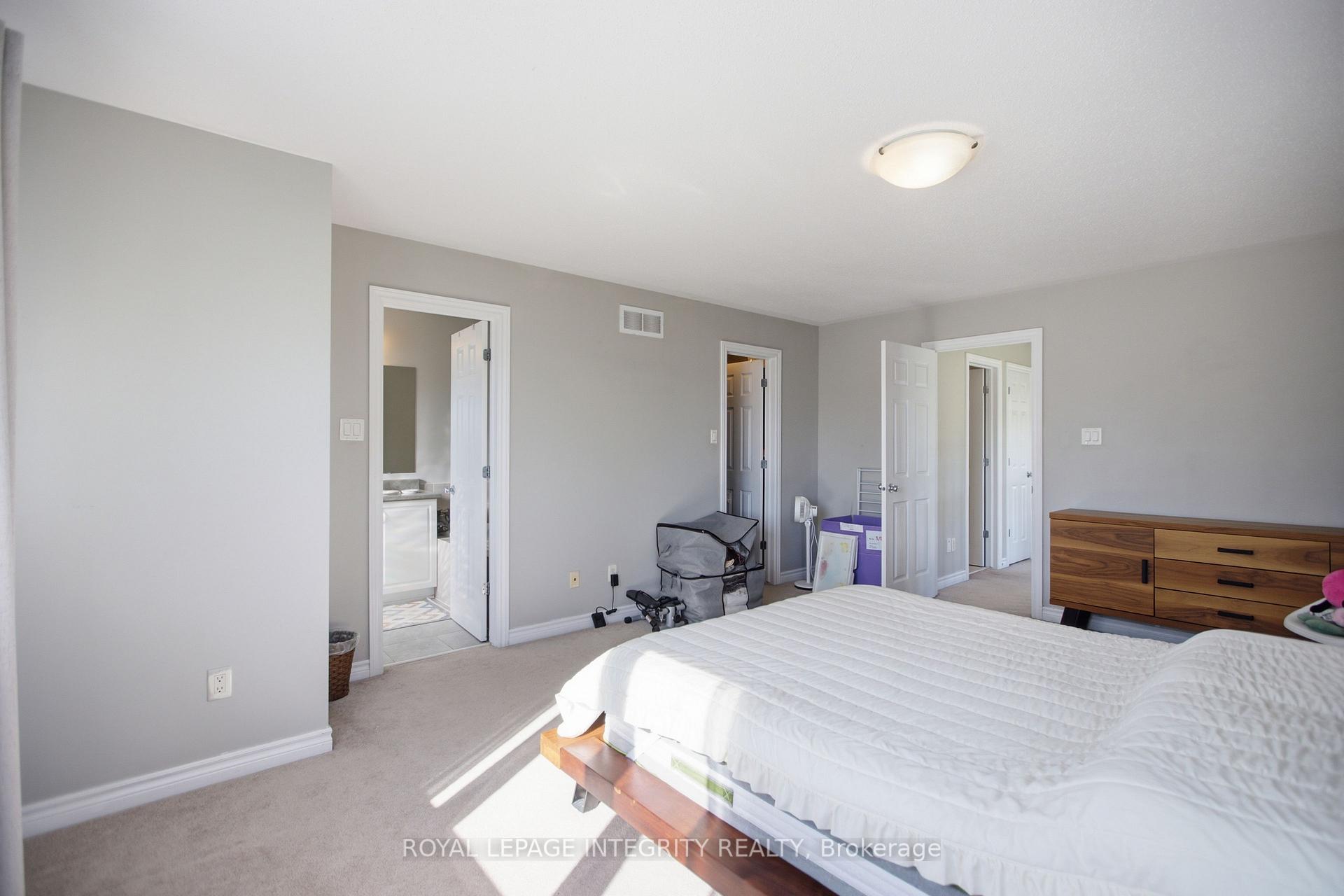 Photo 15 of 320 Tourmaline Crescent, Ottawa, Barrhaven - Strandherd — HOMEH