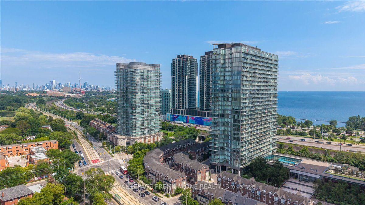 Photo 2 of Unit 901, 103 The Queensway, Toronto, High Park-Swansea — HOMEH