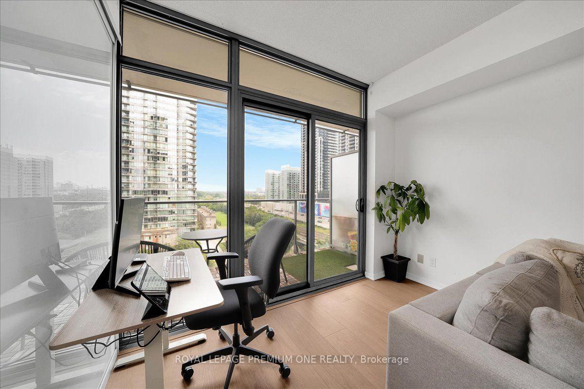 Photo 11 of Unit 901, 103 The Queensway, Toronto, High Park-Swansea — HOMEH