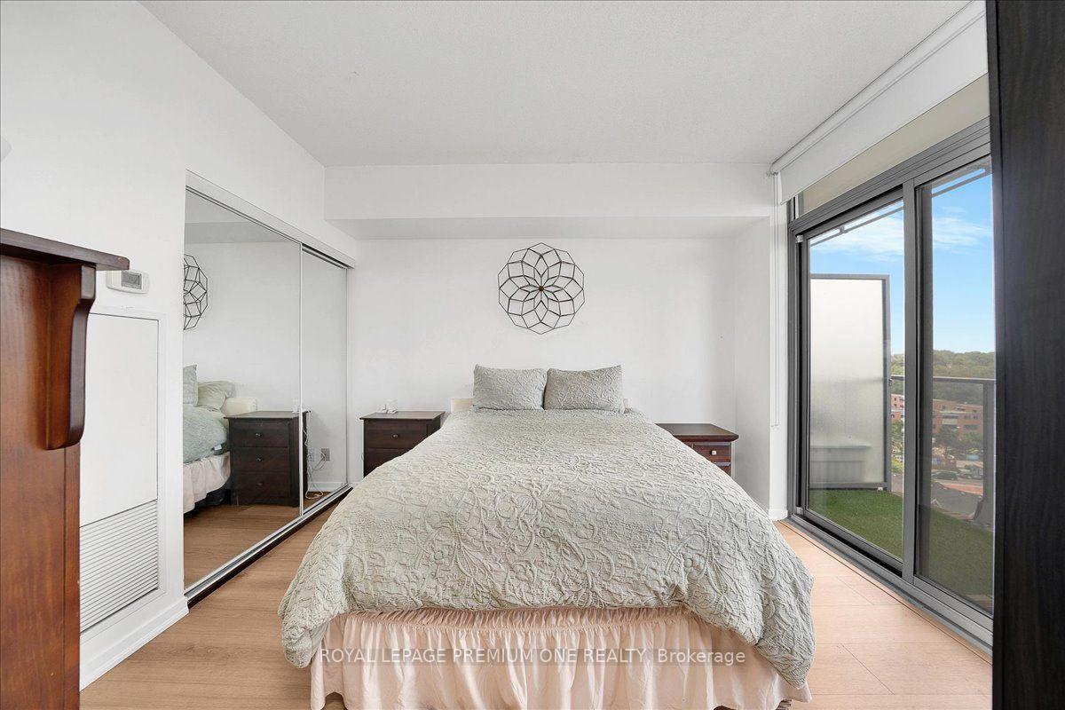 Photo 12 of Unit 901, 103 The Queensway, Toronto, High Park-Swansea — HOMEH