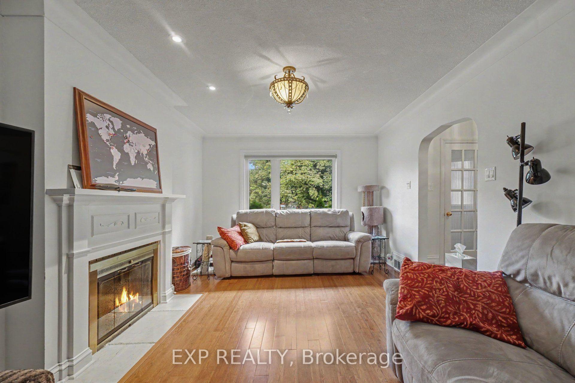 Photo 2 of 105 Donald Street, Ottawa, Overbrook — HOMEH