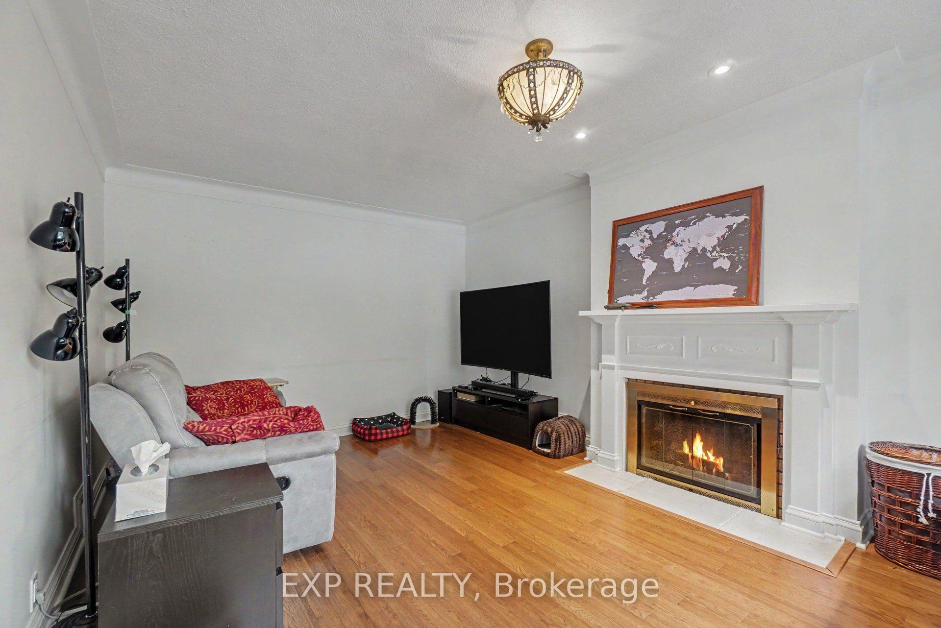 Photo 3 of 105 Donald Street, Ottawa, Overbrook — HOMEH