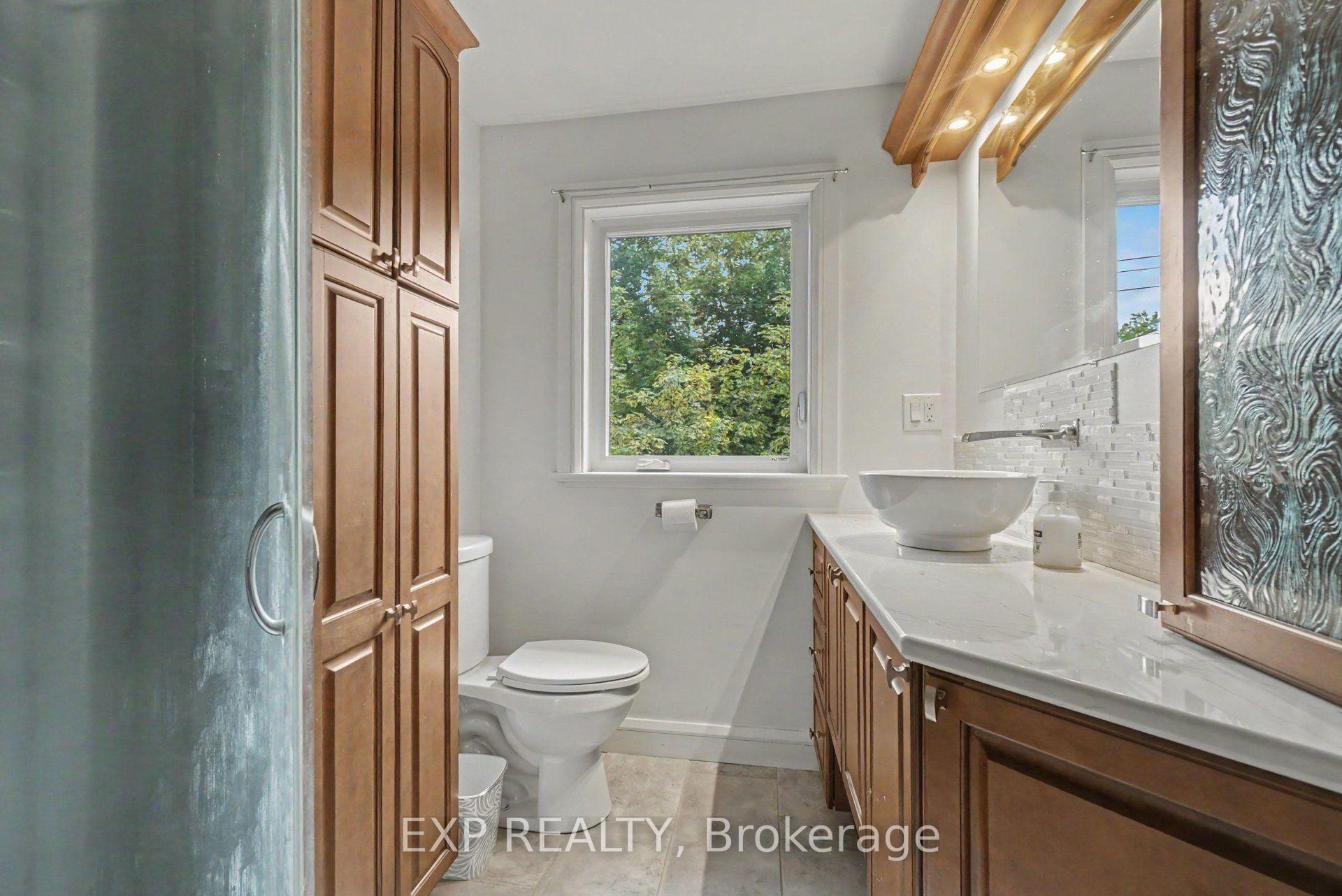 Photo 11 of 105 Donald Street, Ottawa, Overbrook — HOMEH