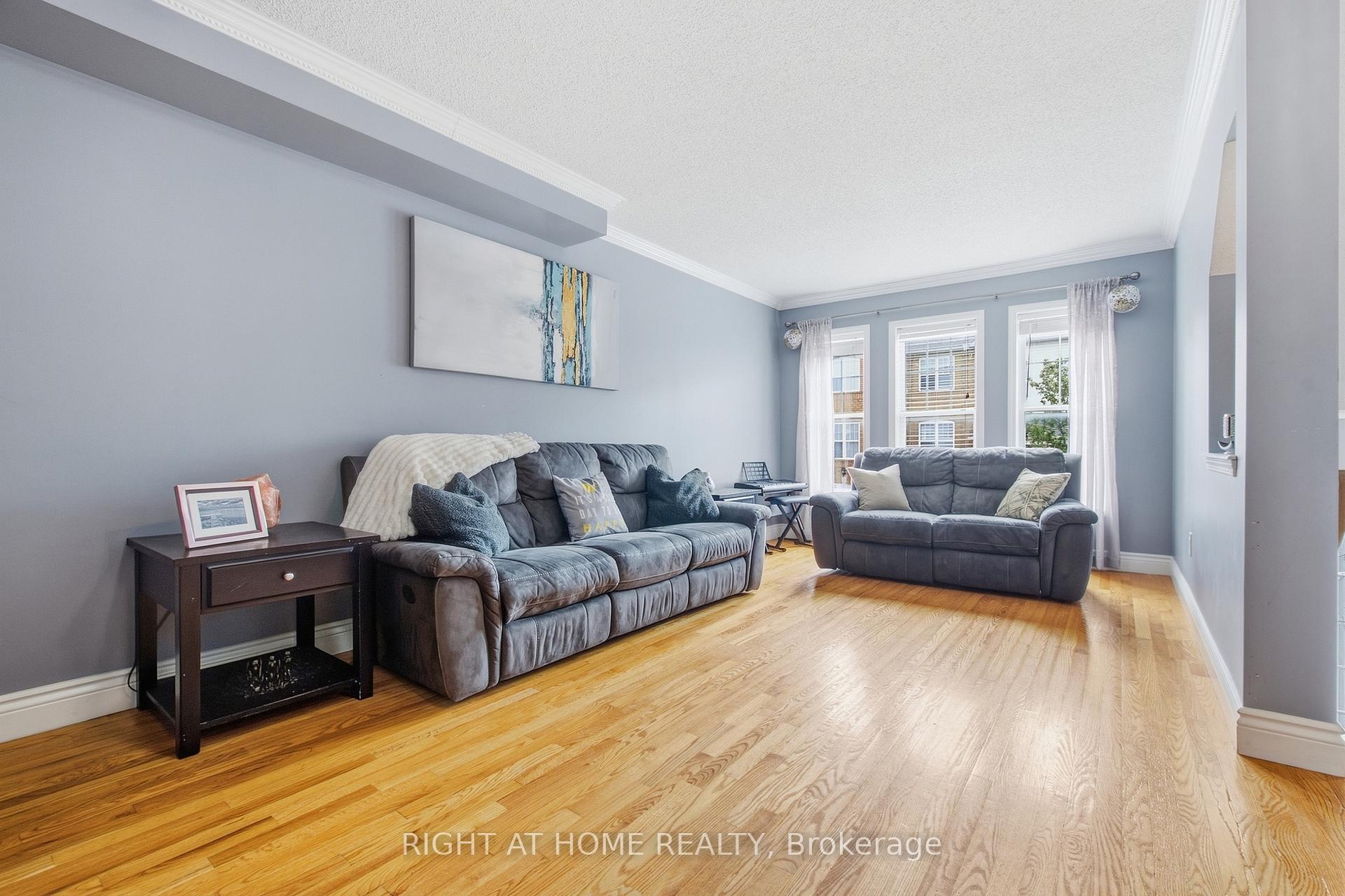 Photo 9 of 85 Seed House Lane, Halton Hills, Georgetown — HOMEH