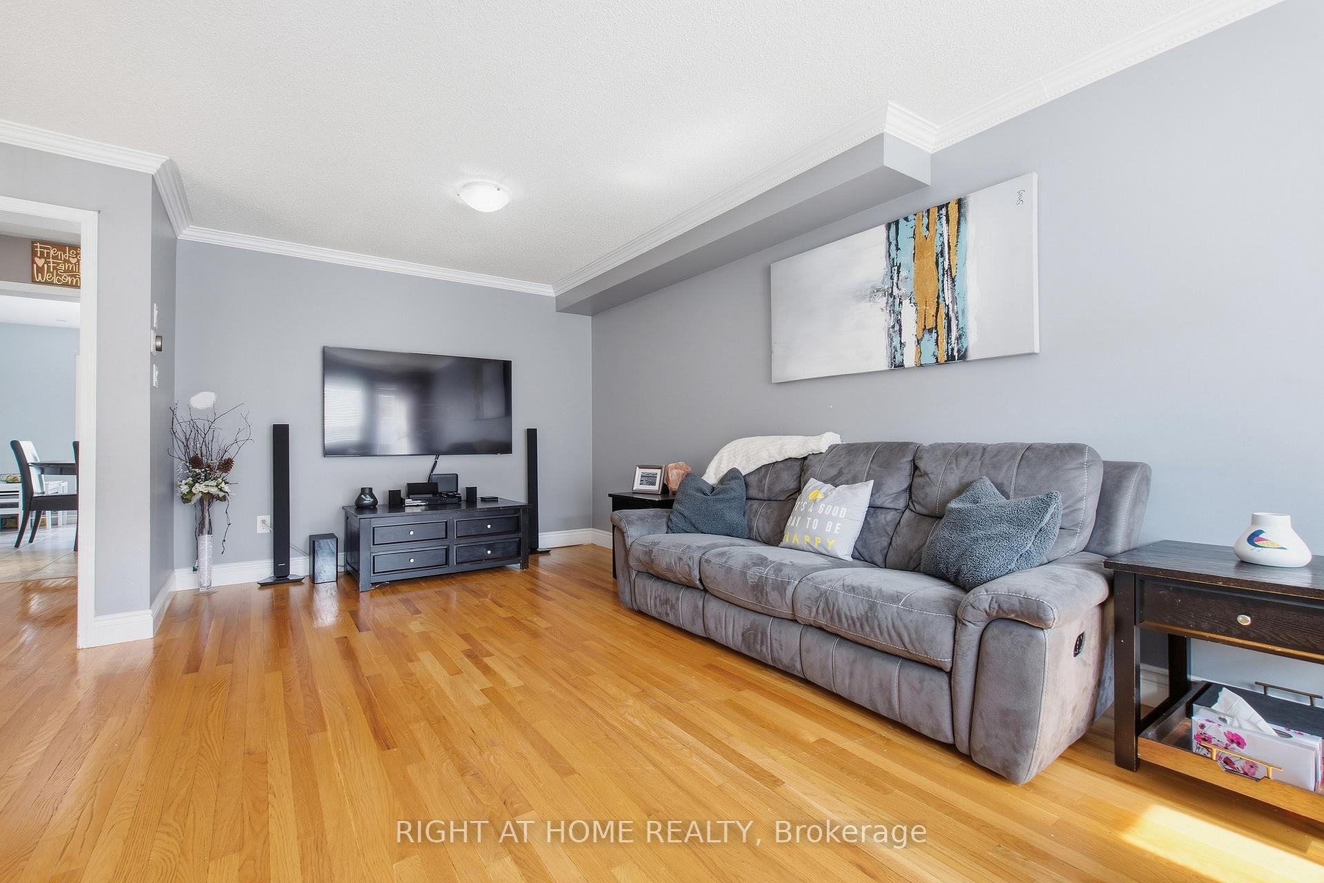 Photo 10 of 85 Seed House Lane, Halton Hills, Georgetown — HOMEH