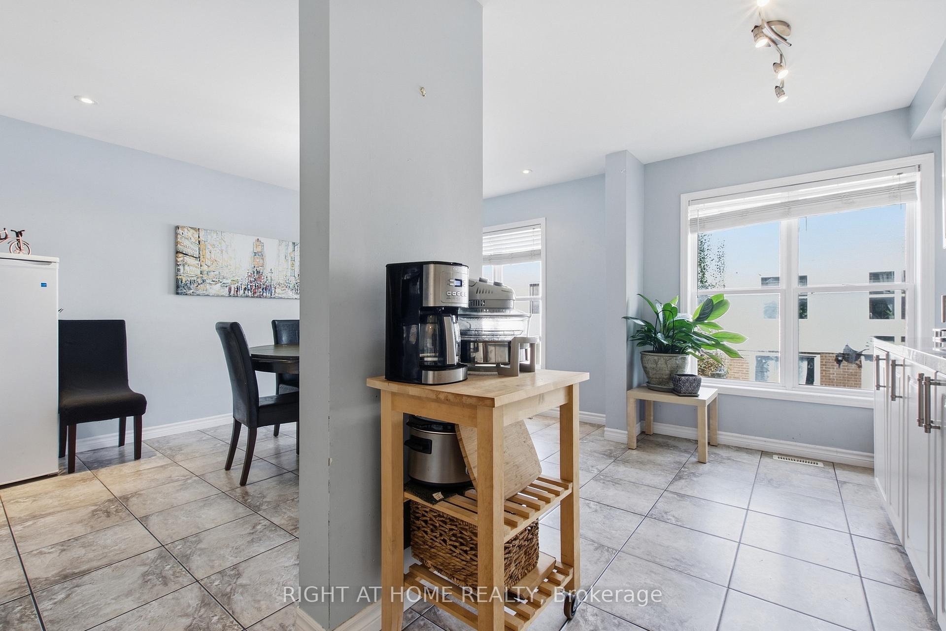 Photo 14 of 85 Seed House Lane, Halton Hills, Georgetown — HOMEH