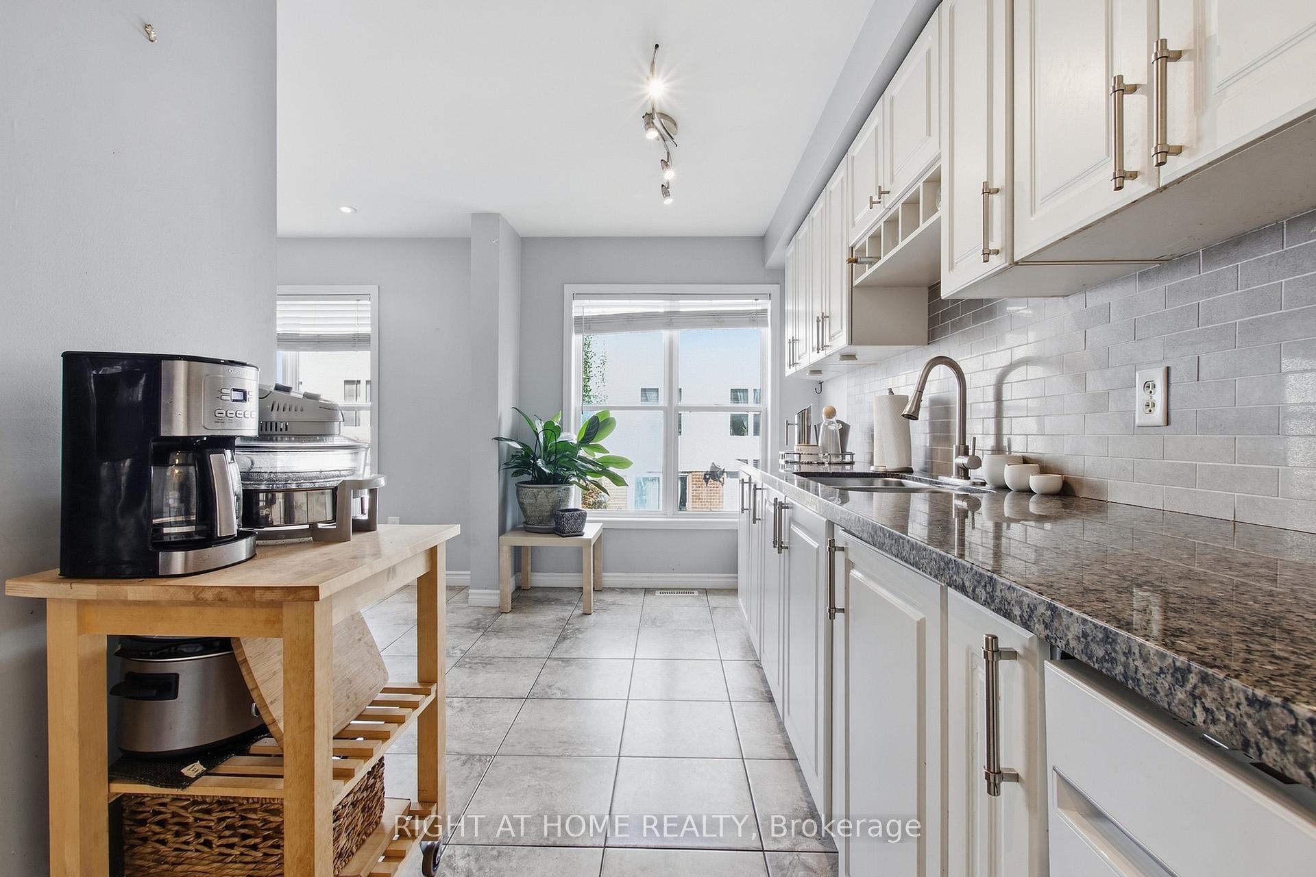 Photo 15 of 85 Seed House Lane, Halton Hills, Georgetown — HOMEH