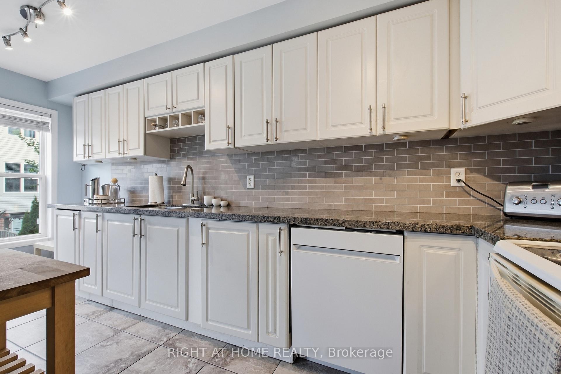 Photo 16 of 85 Seed House Lane, Halton Hills, Georgetown — HOMEH