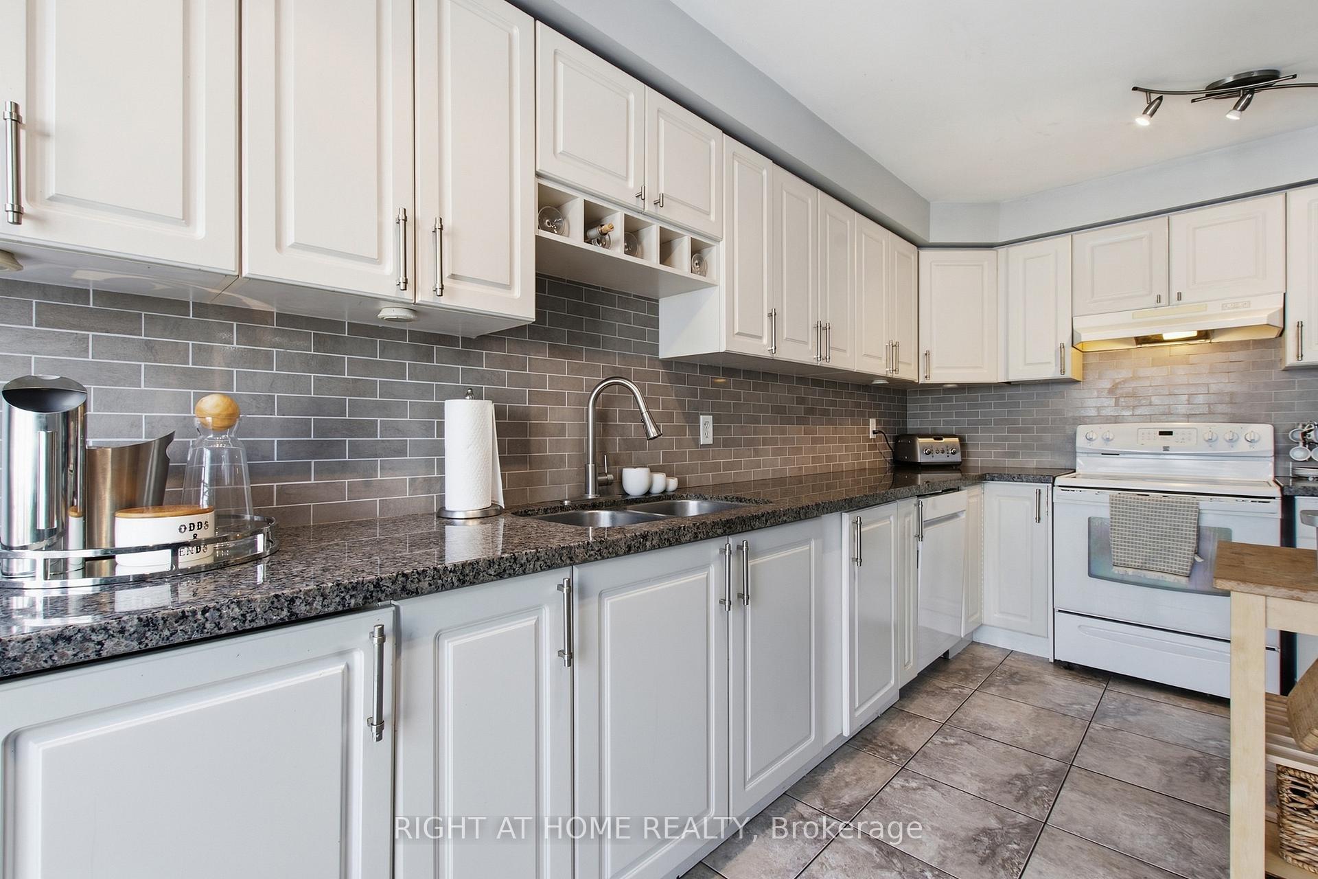 Photo 18 of 85 Seed House Lane, Halton Hills, Georgetown — HOMEH