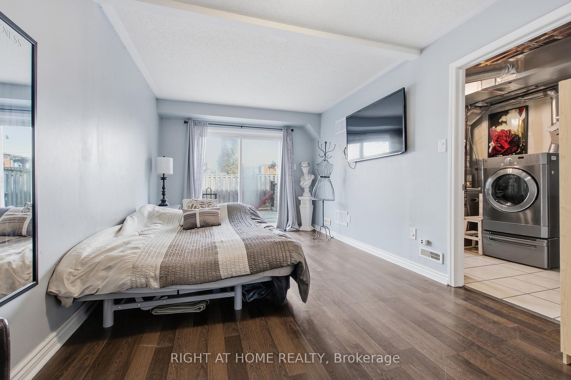 Photo 39 of 85 Seed House Lane, Halton Hills, Georgetown — HOMEH