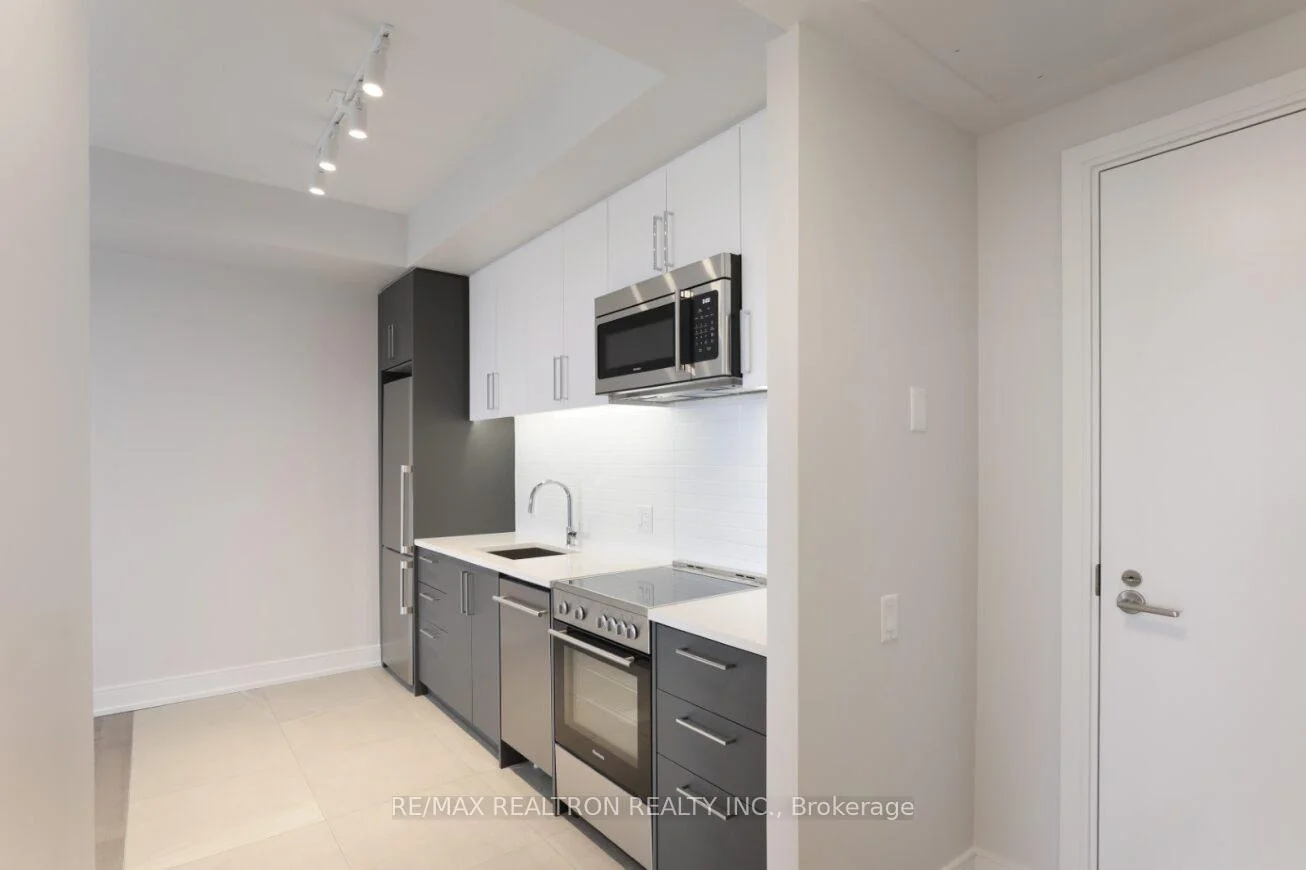 Photo 6 of Unit 710, 2525 Bathurst Street, Toronto, Forest Hill North — HOMEH