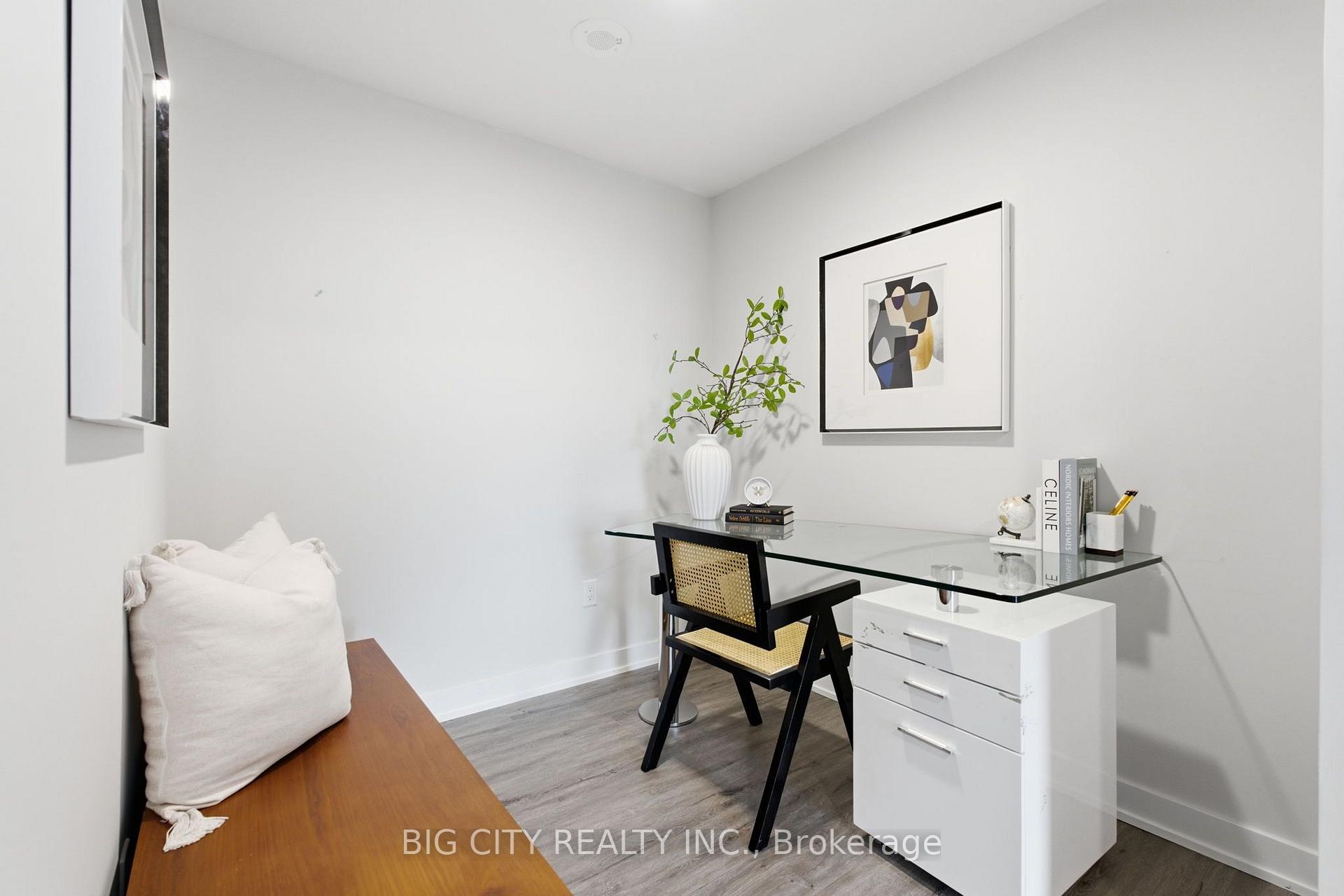 Photo 7 of Unit 1006, 1 Cardiff Road, Toronto, Mount Pleasant East — HOMEH