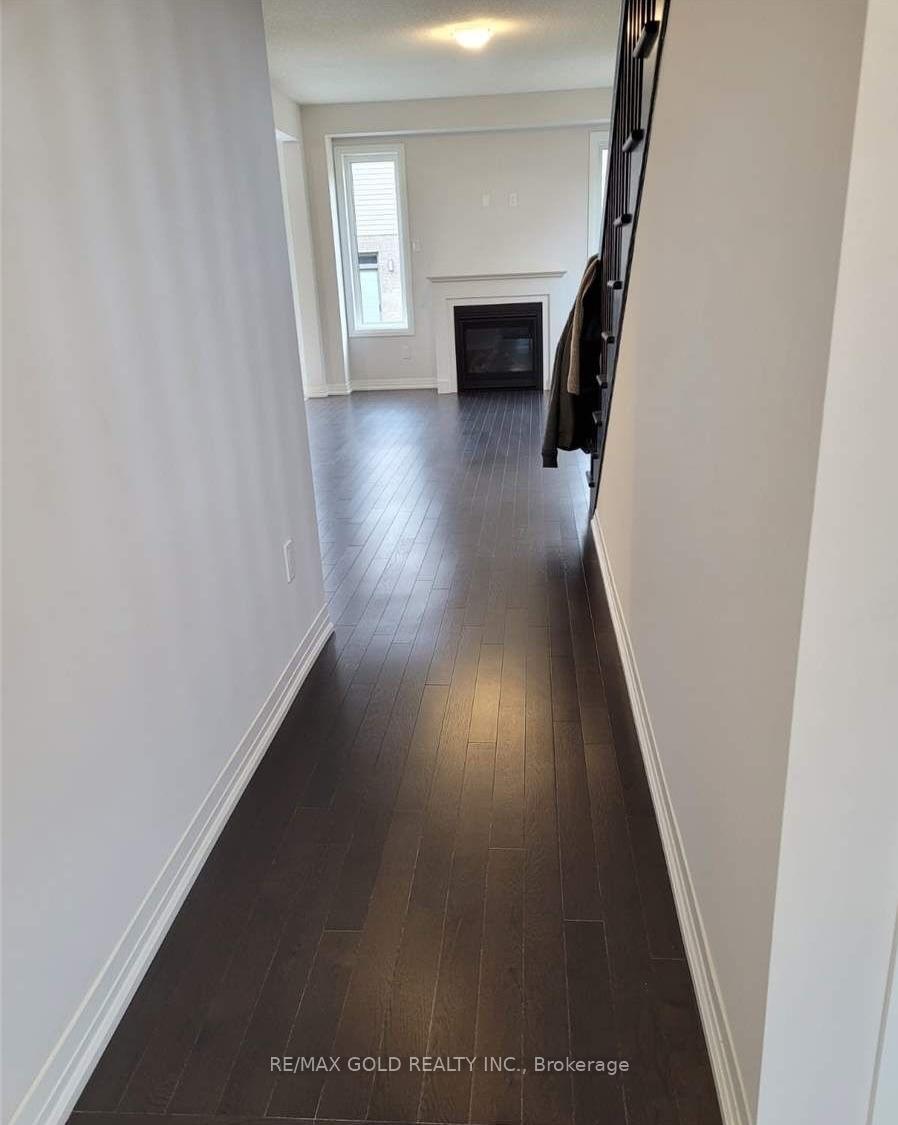 Photo 2 of 28 Weylie Street, Hamilton, Mount Hope — HOMEH