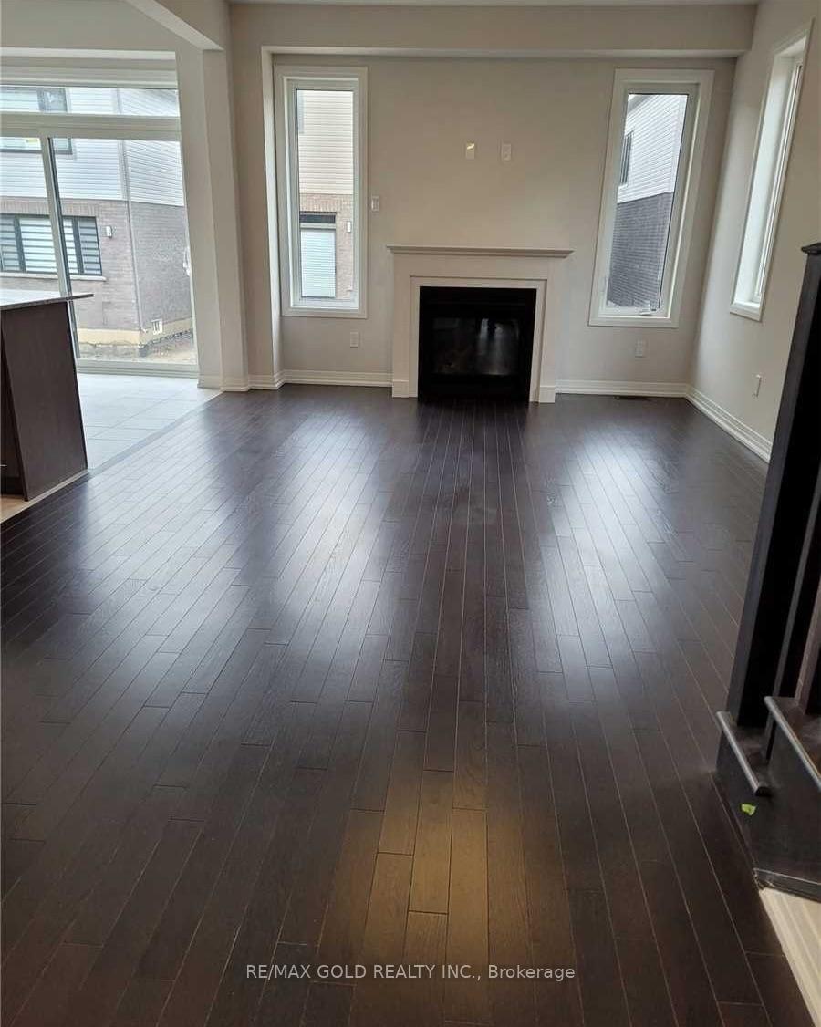 Photo 3 of 28 Weylie Street, Hamilton, Mount Hope — HOMEH