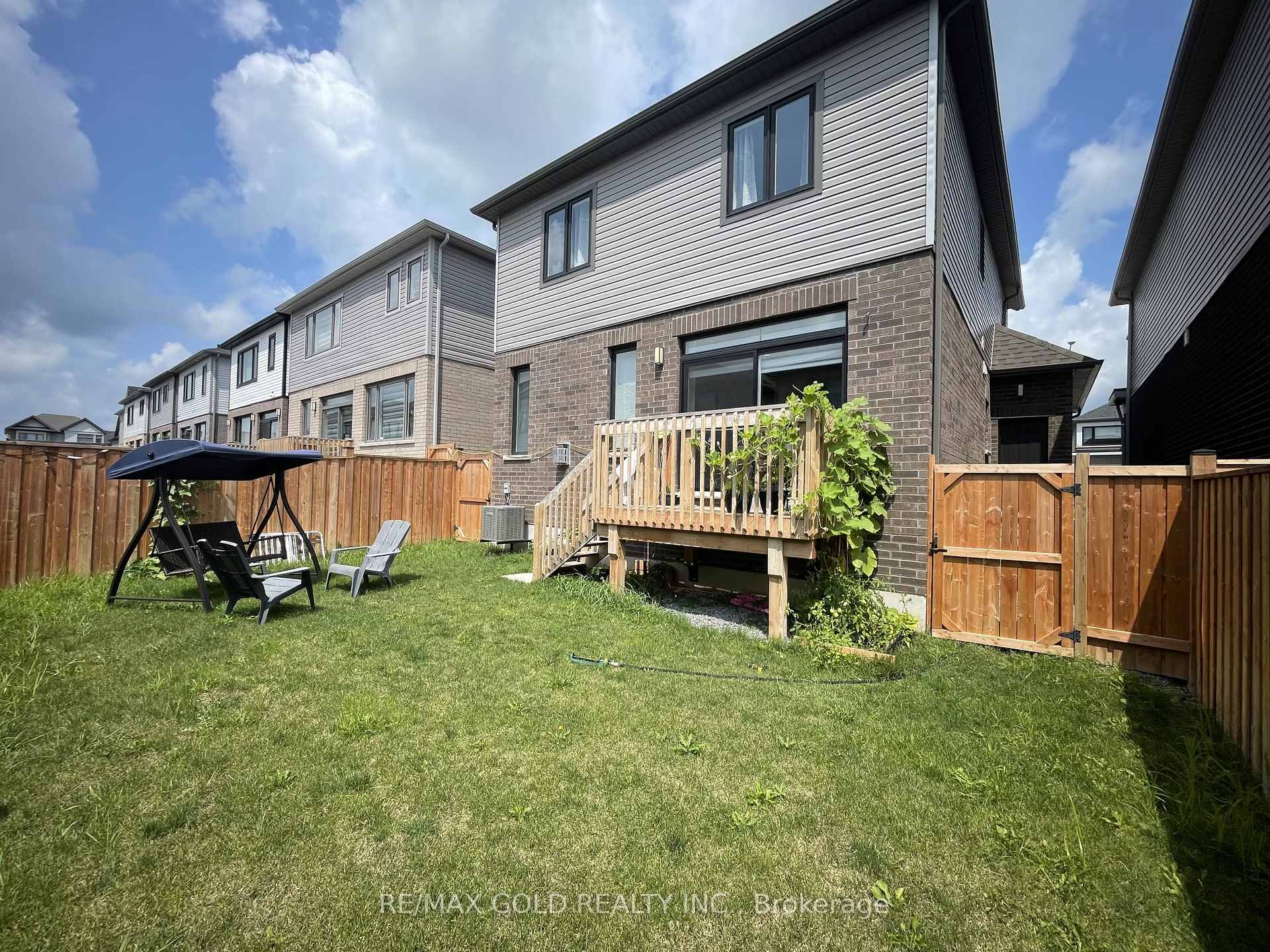 Photo 16 of 28 Weylie Street, Hamilton, Mount Hope — HOMEH