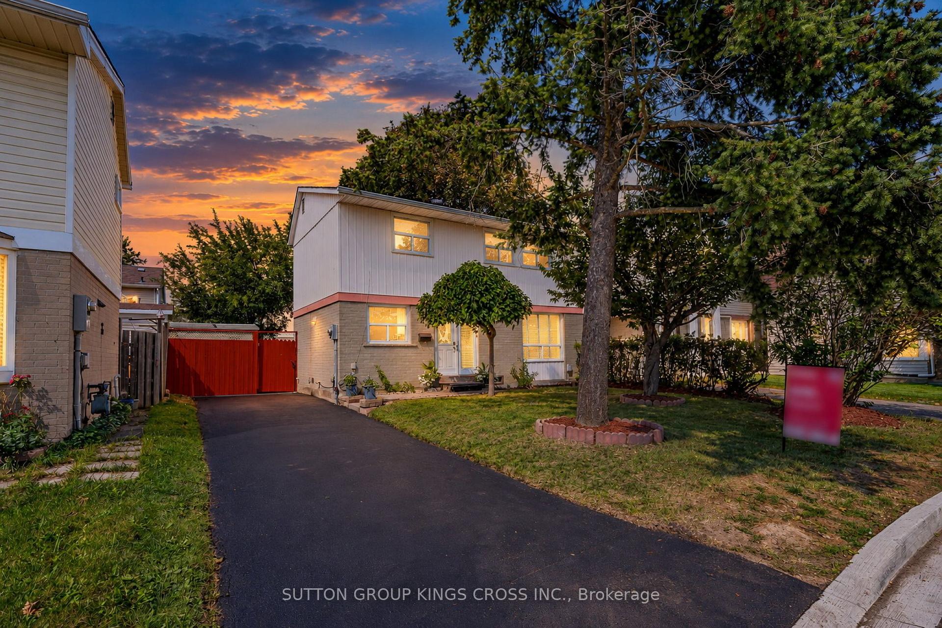 Photo 3 of 2 Hemlark Court, Brampton, Central Park — HOMEH