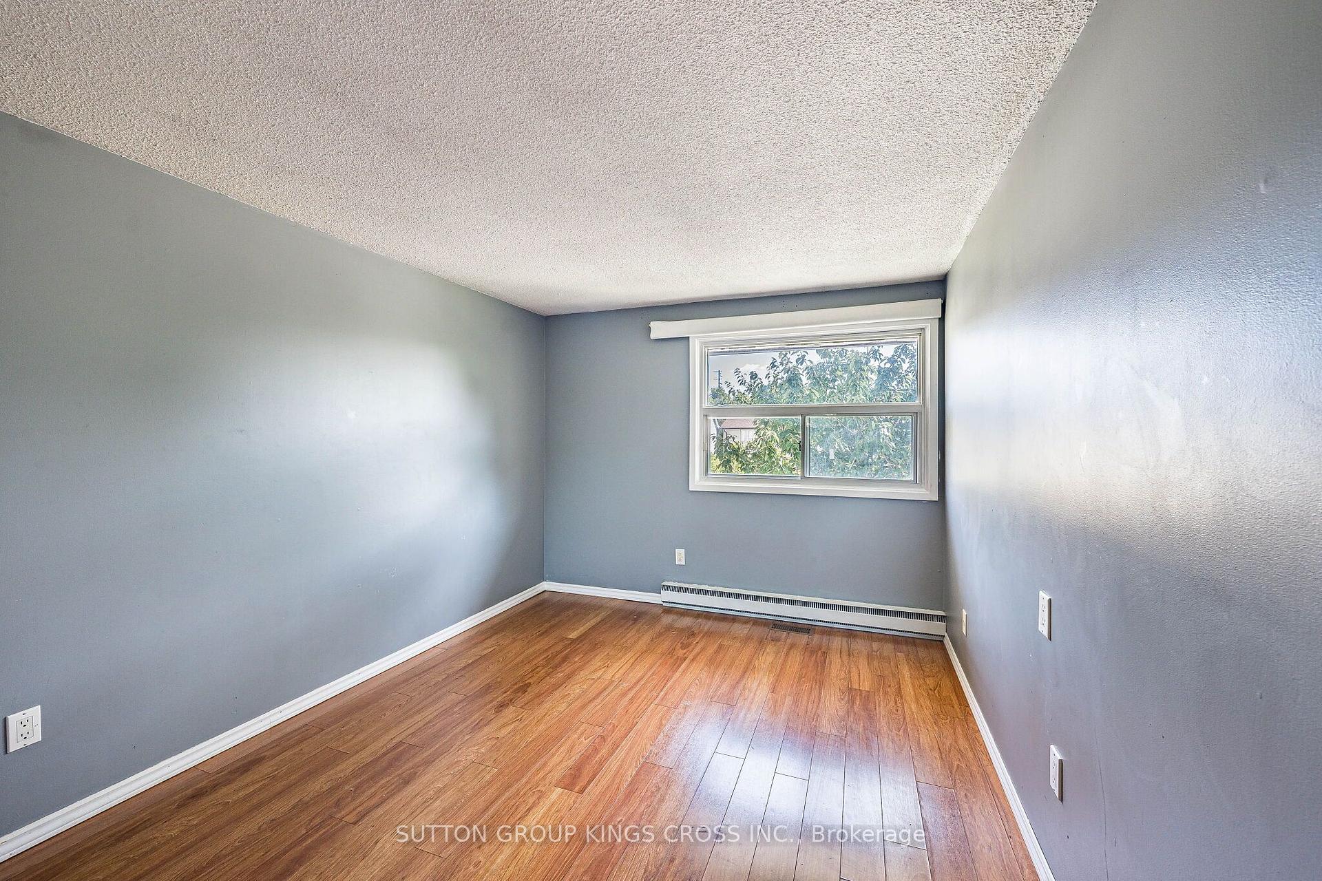 Photo 25 of 2 Hemlark Court, Brampton, Central Park — HOMEH