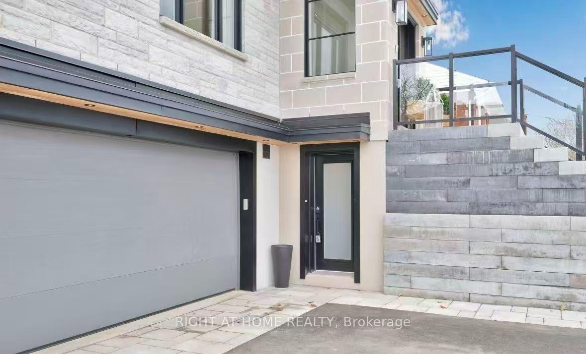 Photo 3 of Unit #2, 1316 Dochester Ave, Ottawa, Carlington — HOMEH