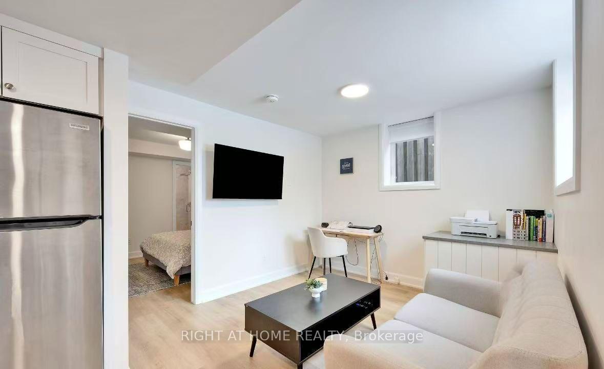 Photo 6 of Unit #2, 1316 Dochester Ave, Ottawa, Carlington — HOMEH