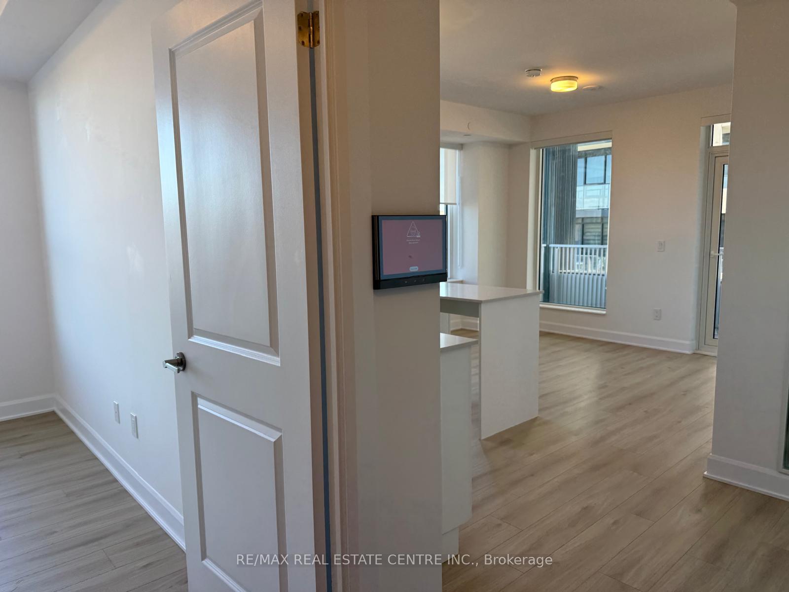 Photo 3 of Unit 310, 3240 William Coltson Avenue, Oakville, Joshua Meadows — HOMEH
