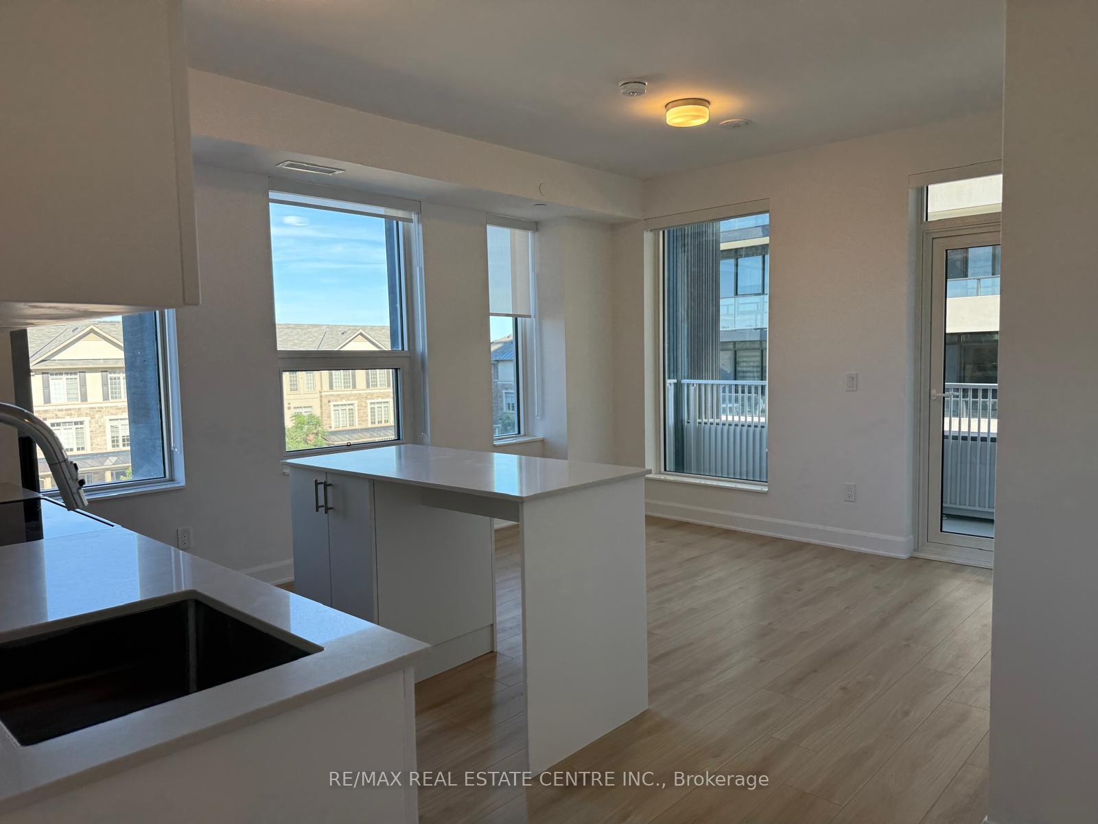 Photo 9 of Unit 310, 3240 William Coltson Avenue, Oakville, Joshua Meadows — HOMEH