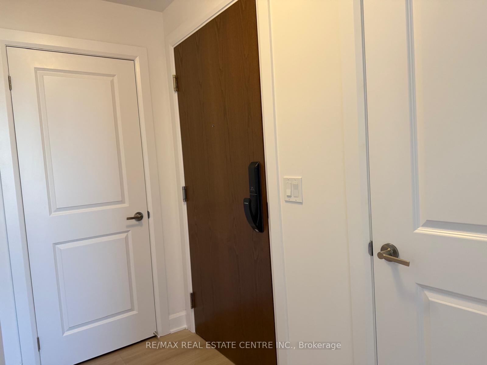 Photo 10 of Unit 310, 3240 William Coltson Avenue, Oakville, Joshua Meadows — HOMEH