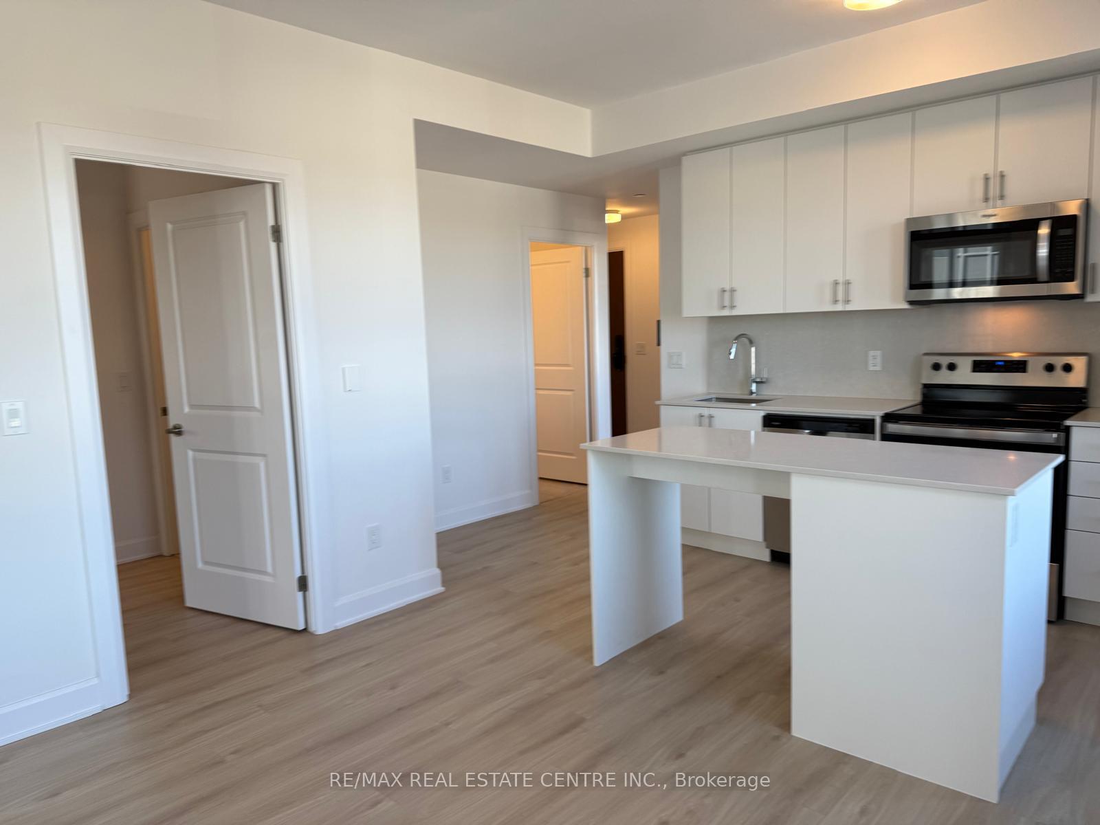 Photo 17 of Unit 310, 3240 William Coltson Avenue, Oakville, Joshua Meadows — HOMEH