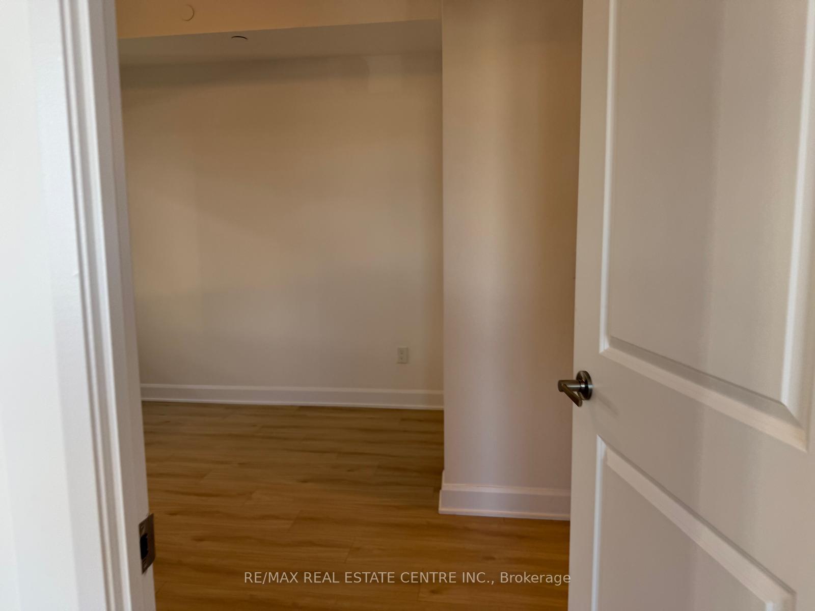 Photo 18 of Unit 310, 3240 William Coltson Avenue, Oakville, Joshua Meadows — HOMEH