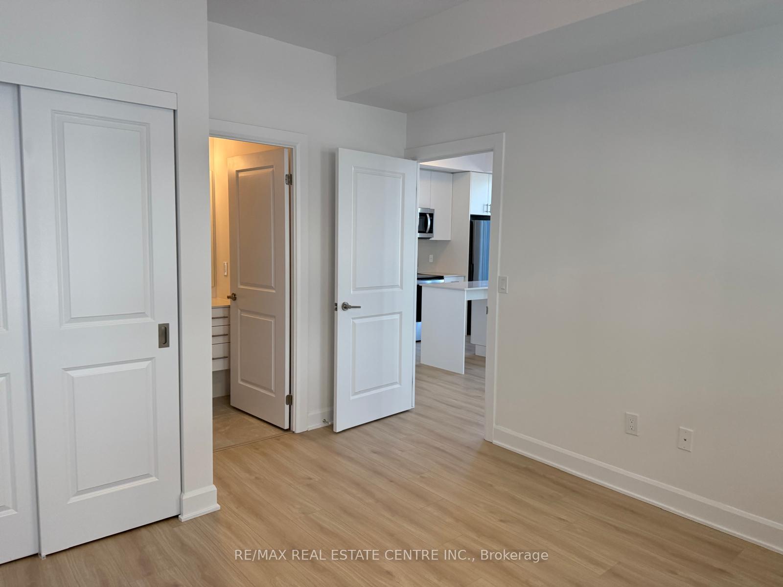 Photo 20 of Unit 310, 3240 William Coltson Avenue, Oakville, Joshua Meadows — HOMEH