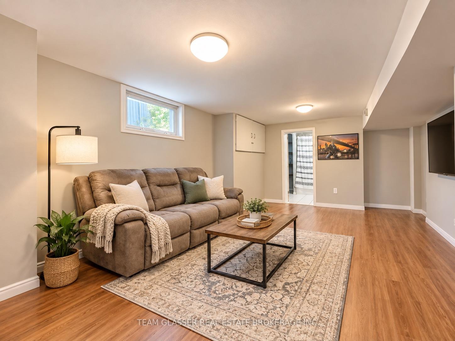 Photo 3 of Unit Lower, 884 Trafalgar Street, London, East L — HOMEH