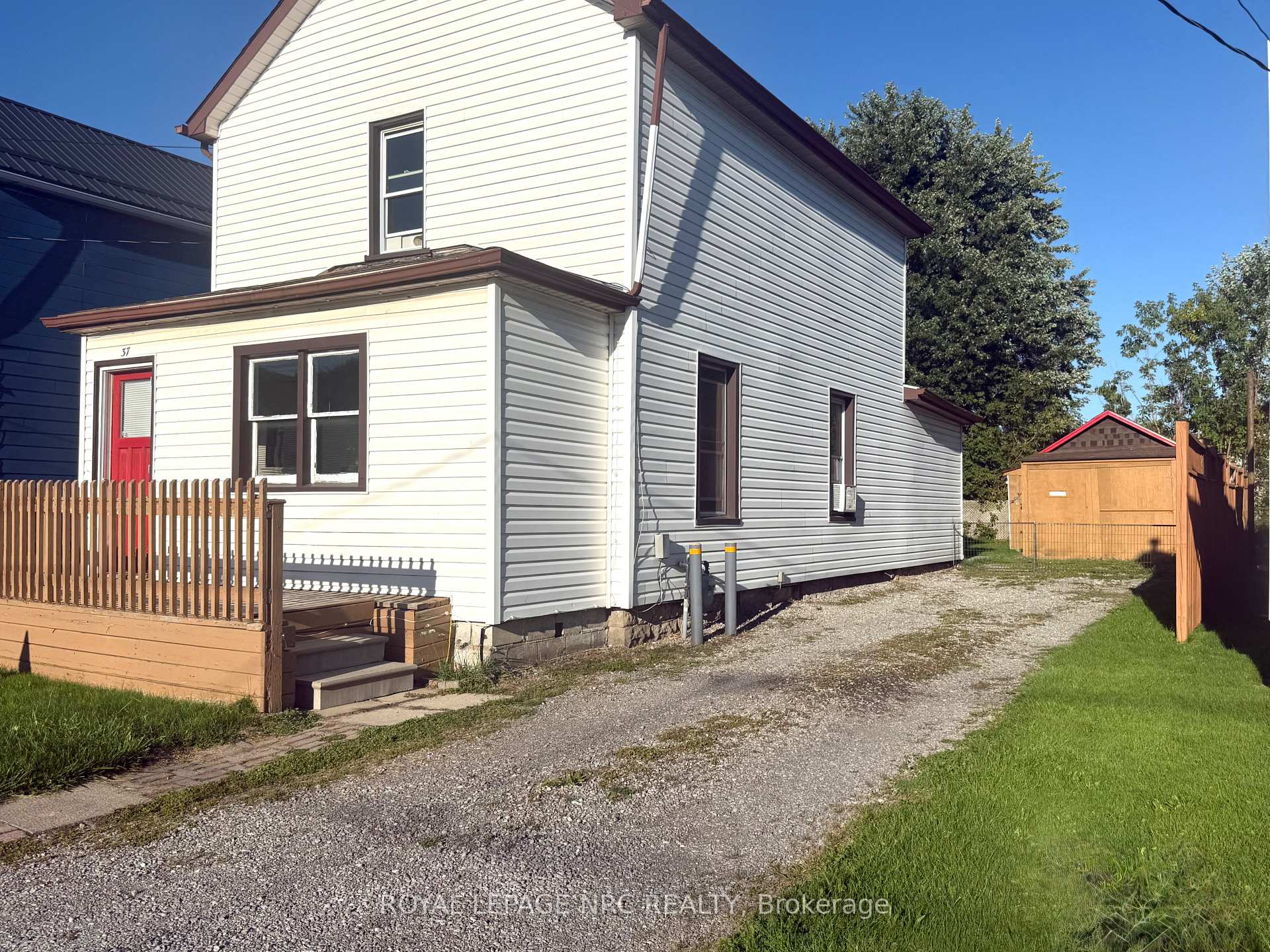 Photo 2 of 37 Wright Street, Welland, Lincoln/Crowland — HOMEH