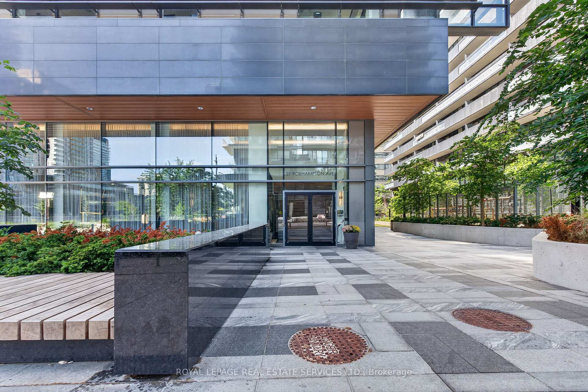 Photo 2 of Unit 1506, 39 Roehampton Avenue, Toronto, Mount Pleasant West — HOMEH