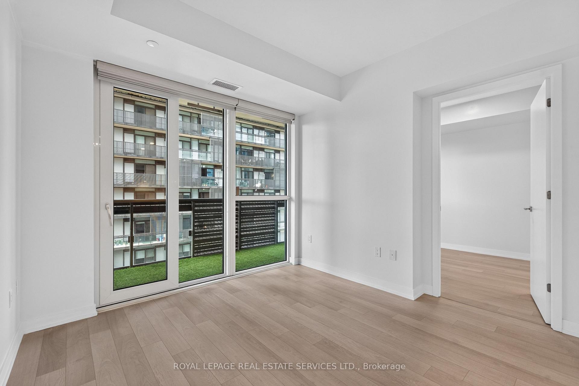 Photo 6 of Unit 1506, 39 Roehampton Avenue, Toronto, Mount Pleasant West — HOMEH