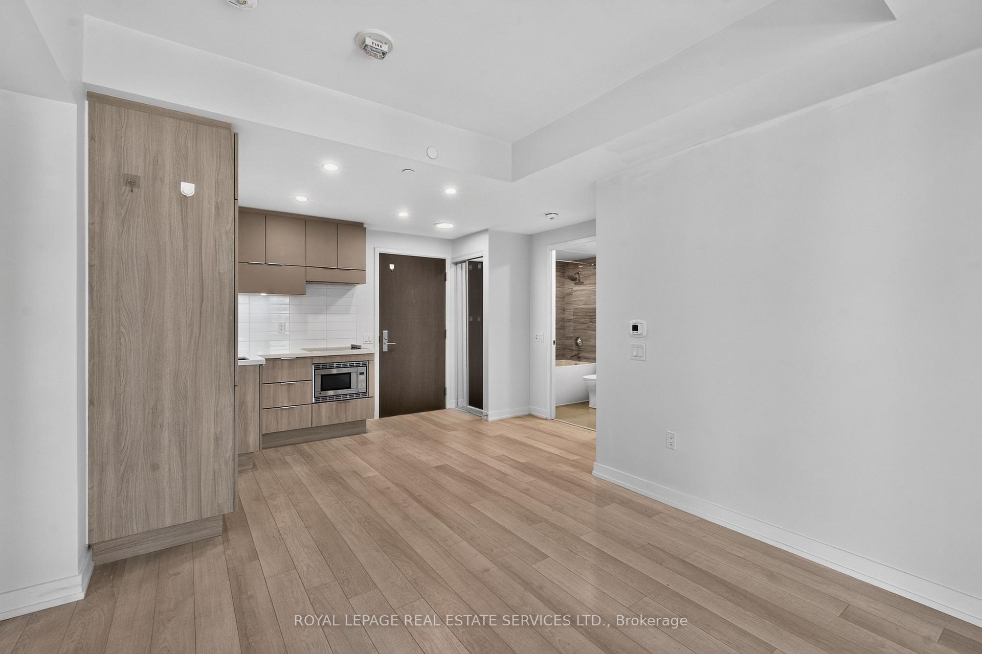 Photo 7 of Unit 1506, 39 Roehampton Avenue, Toronto, Mount Pleasant West — HOMEH