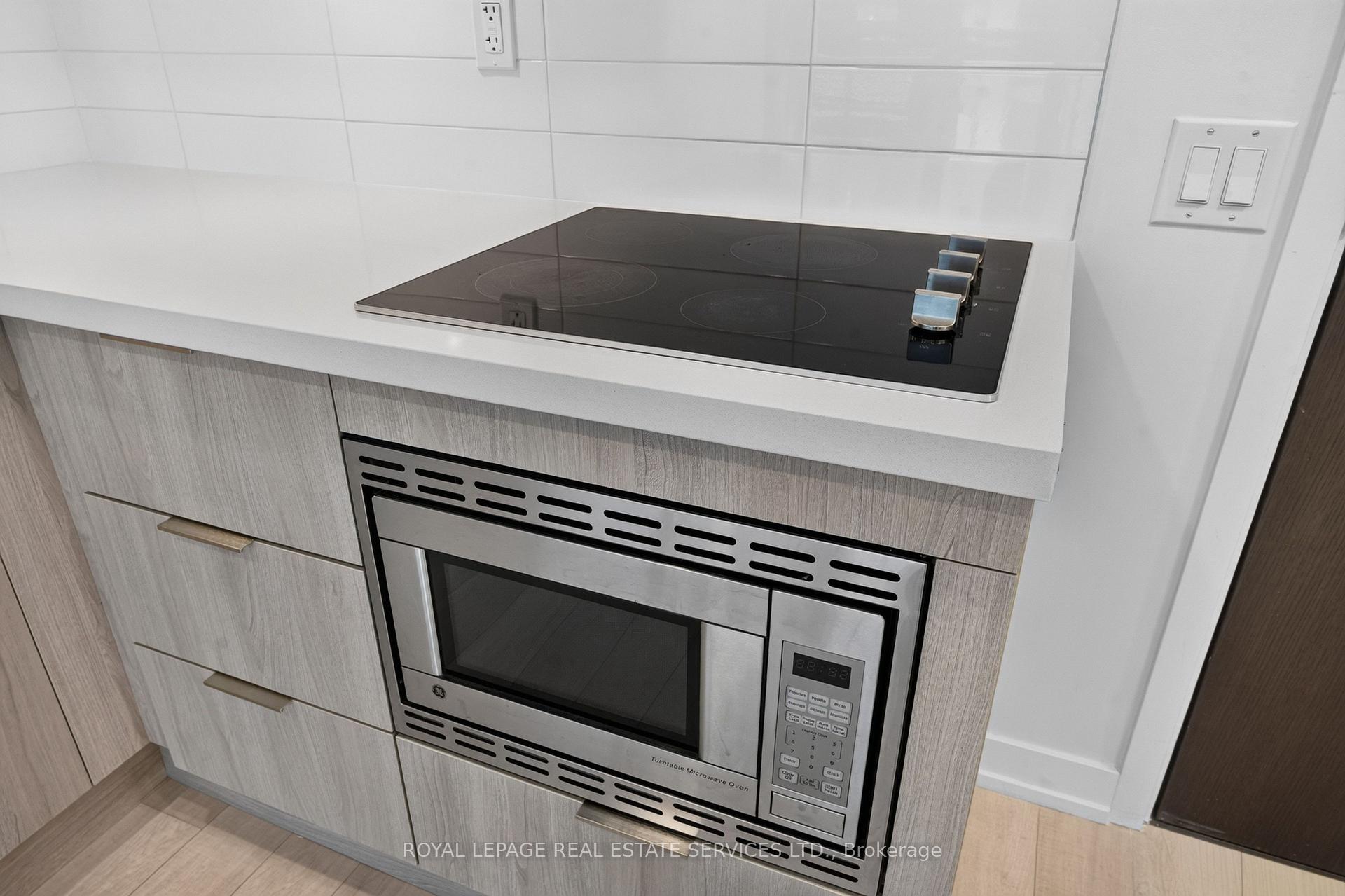Photo 14 of Unit 1506, 39 Roehampton Avenue, Toronto, Mount Pleasant West — HOMEH