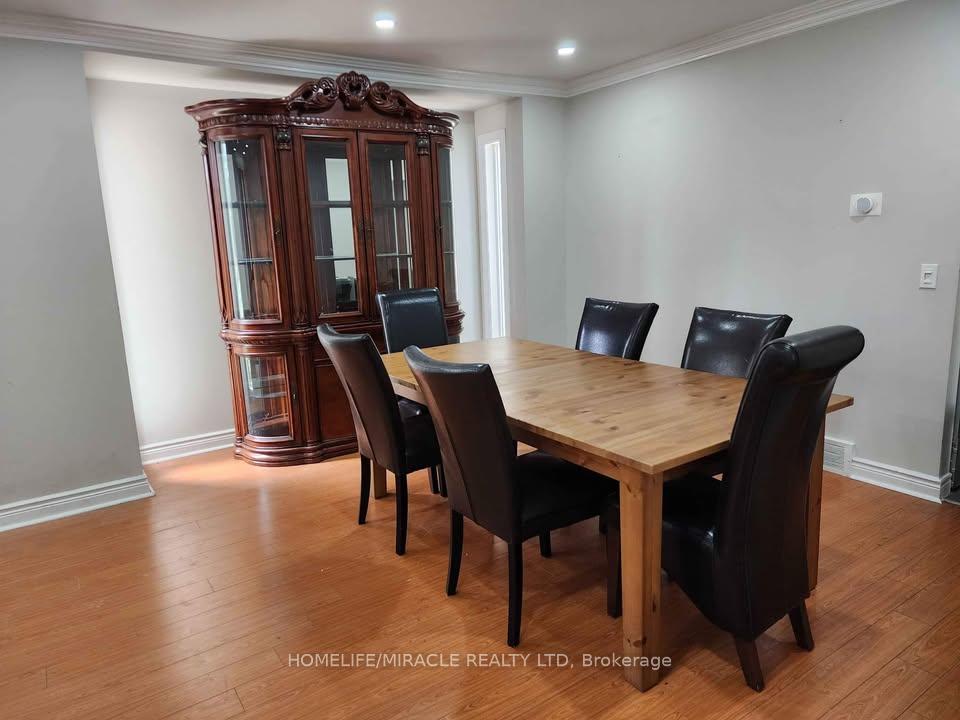 Photo 7 of 26 Blueberry Drive, Hamilton, Riverdale — HOMEH