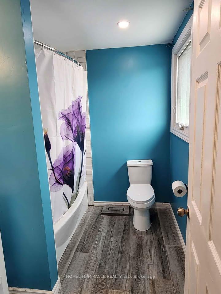 Photo 11 of 26 Blueberry Drive, Hamilton, Riverdale — HOMEH