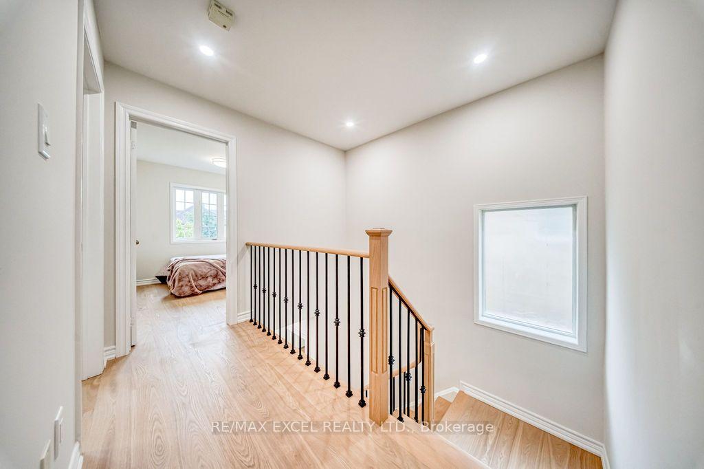 Photo 18 of 561 Caboto Trail, Markham, Village Green-South Unionville — HOMEH