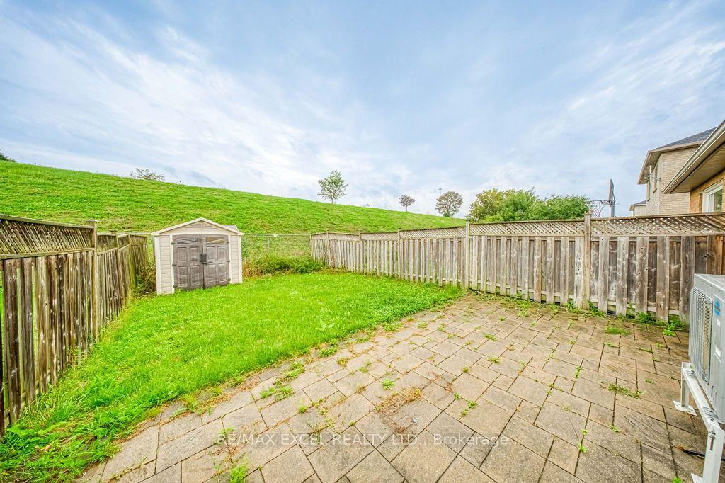 Photo 30 of 561 Caboto Trail, Markham, Village Green-South Unionville — HOMEH