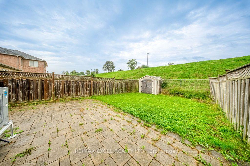 Photo 31 of 561 Caboto Trail, Markham, Village Green-South Unionville — HOMEH