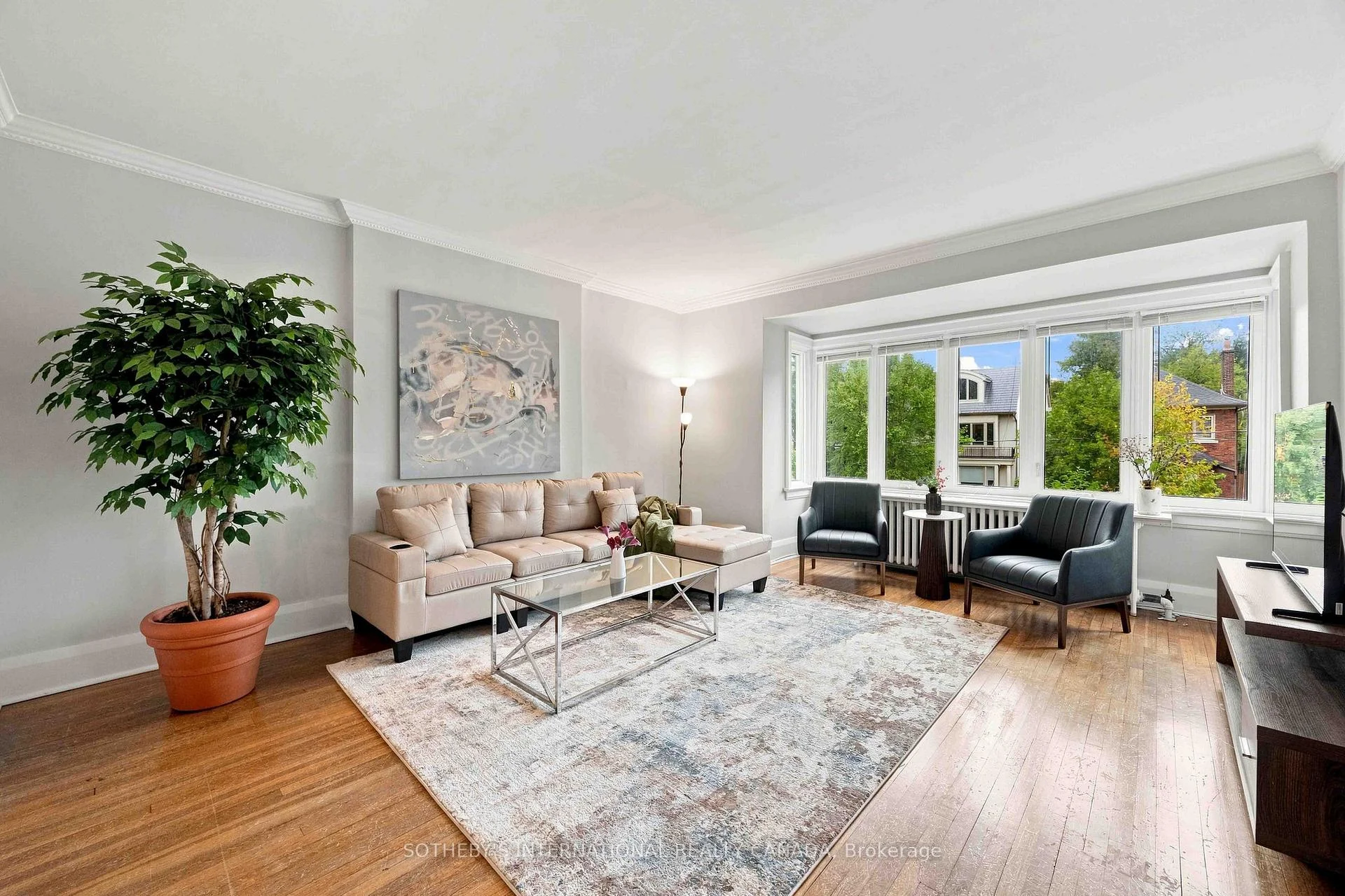 Photo 8 of Unit Upper, 14 Kilbarry Road, Toronto, Yonge-St. Clair — HOMEH