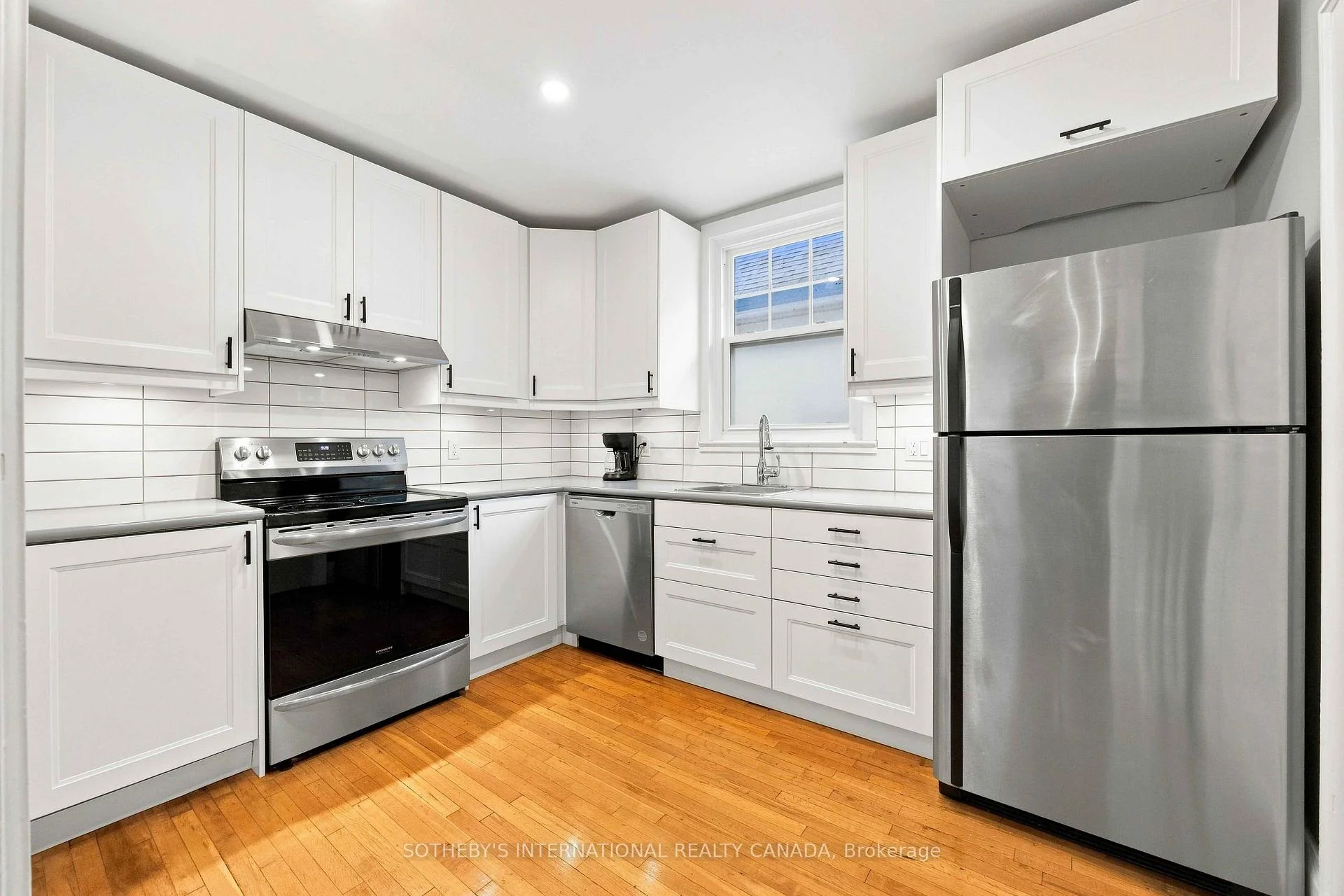 Photo 20 of Unit Upper, 14 Kilbarry Road, Toronto, Yonge-St. Clair — HOMEH