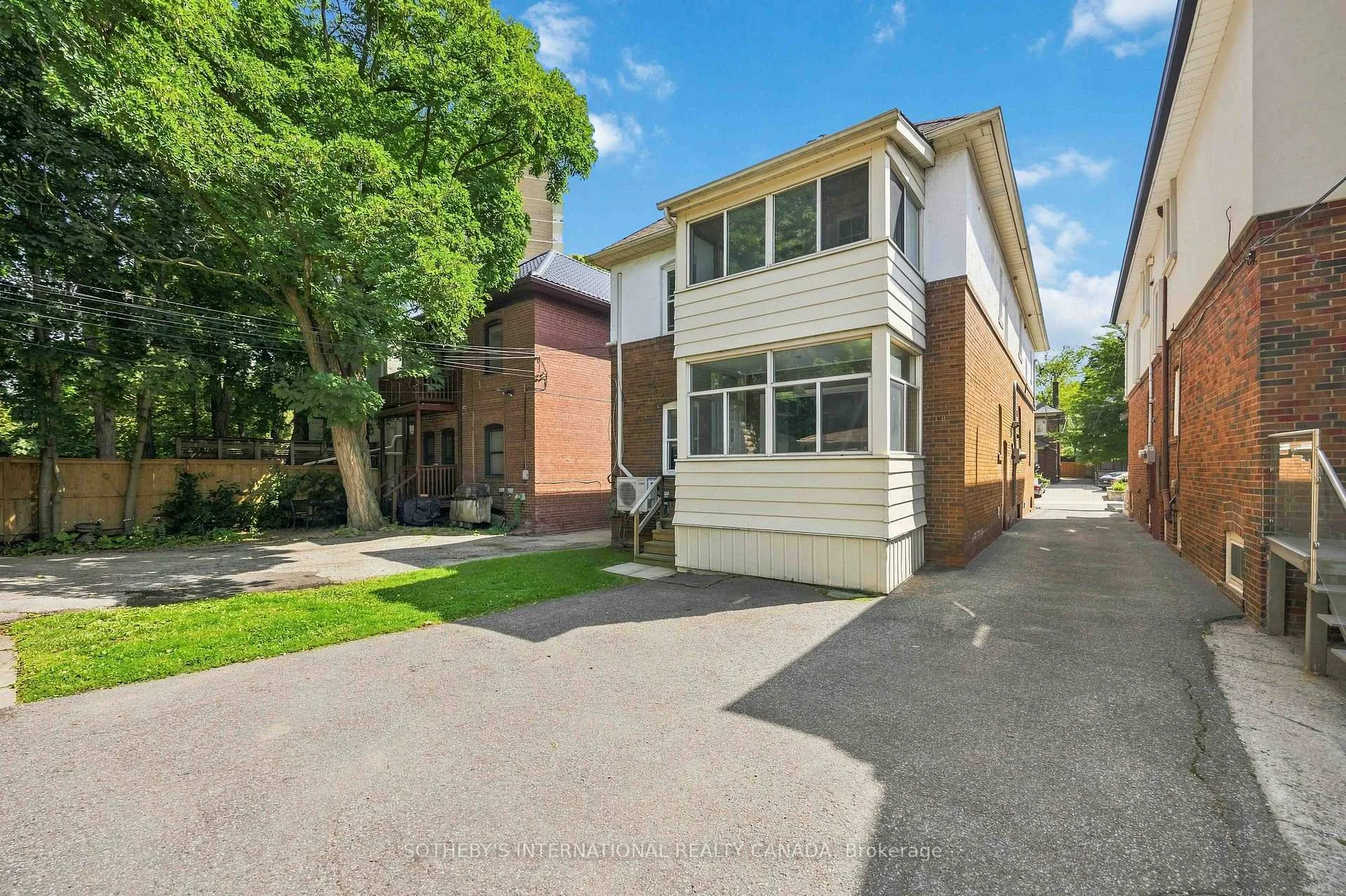 Photo 38 of Unit Upper, 14 Kilbarry Road, Toronto, Yonge-St. Clair — HOMEH