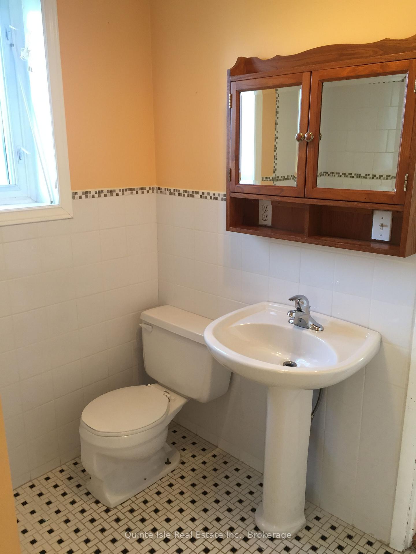 Photo 14 of 1756 Danforth Road, Prince Edward County, Hillier — HOMEH